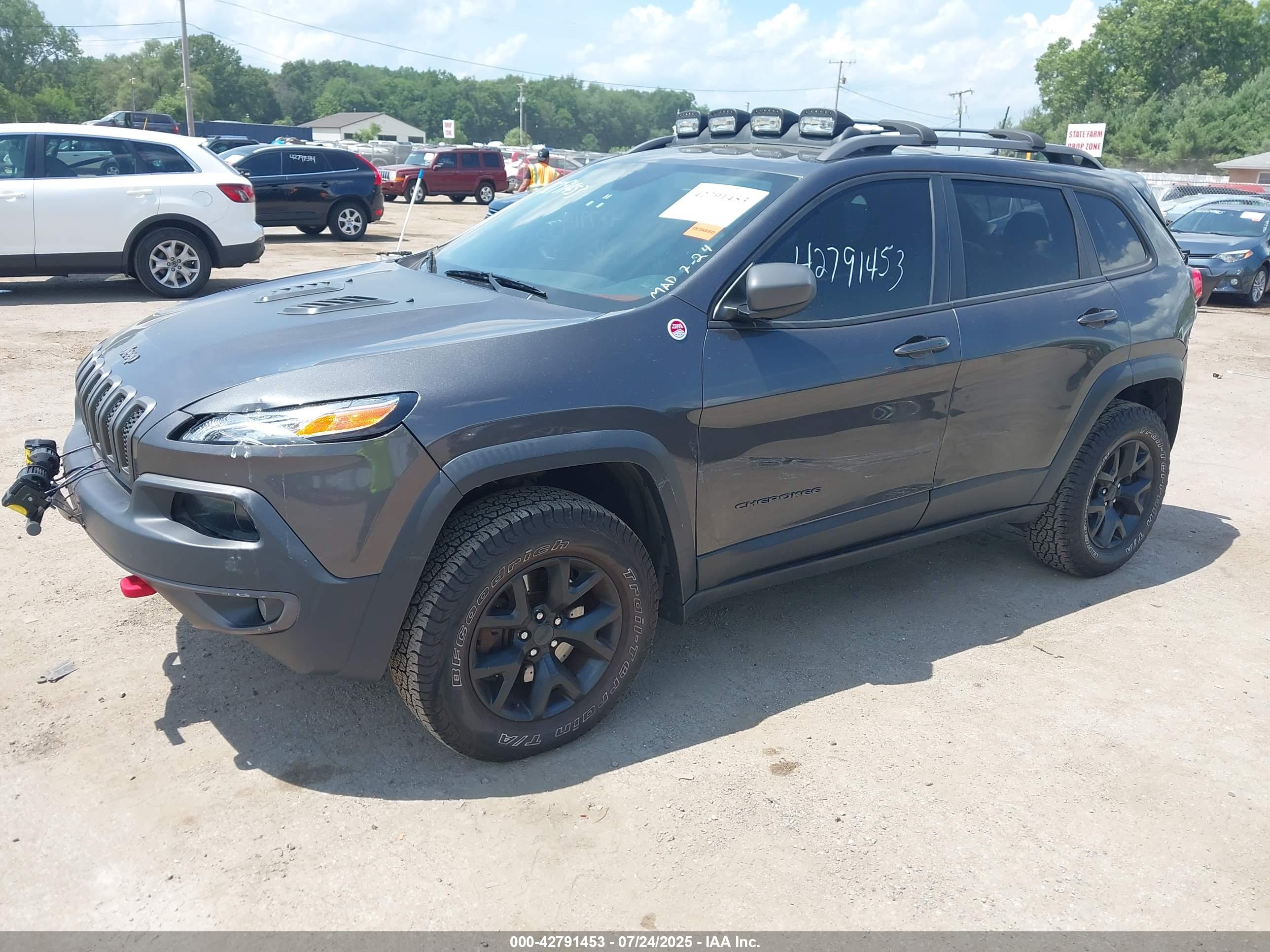 JEEP CHEROKEE image 2