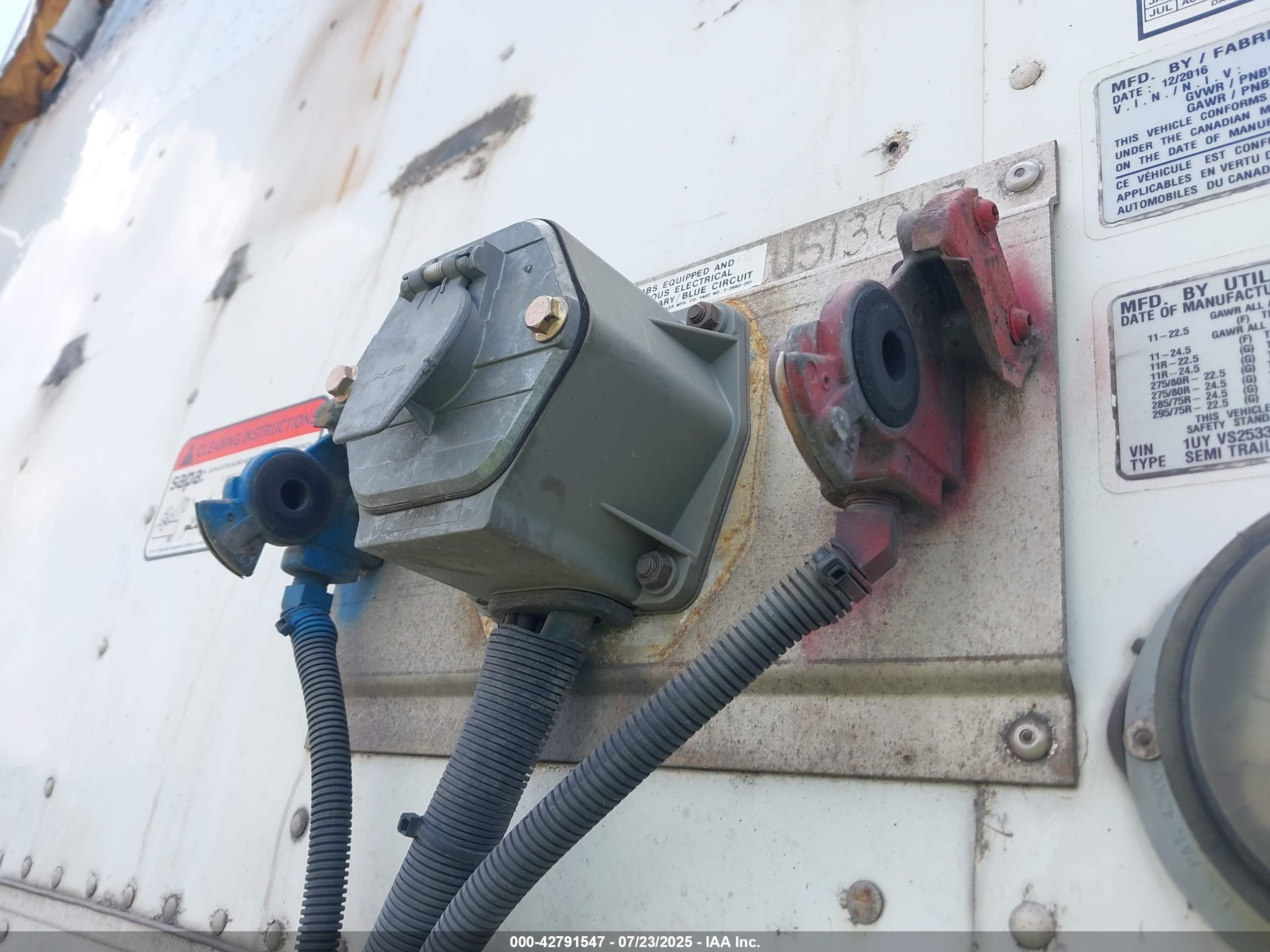 UTILITY TRAILER image 10