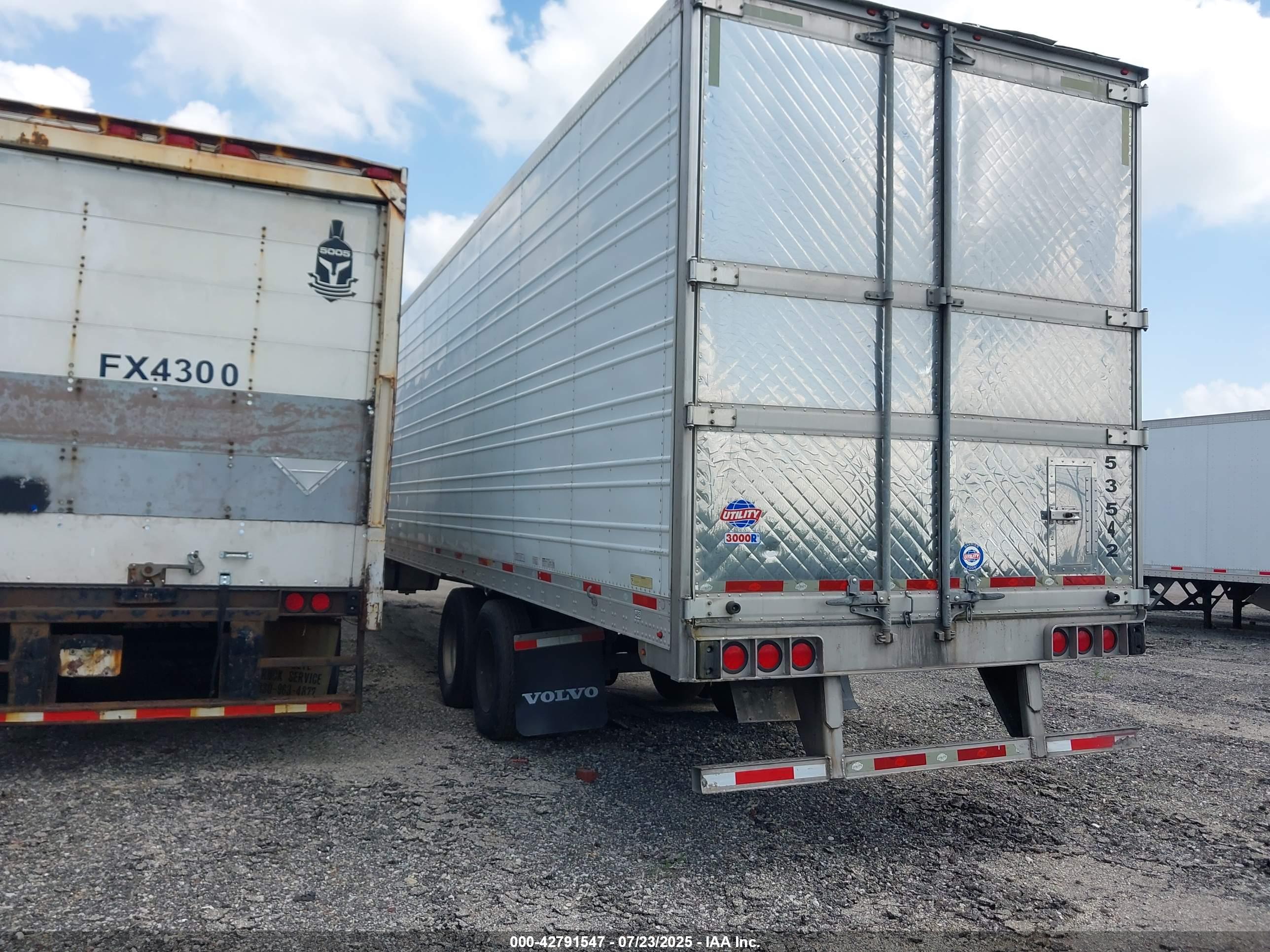 UTILITY TRAILER image 3