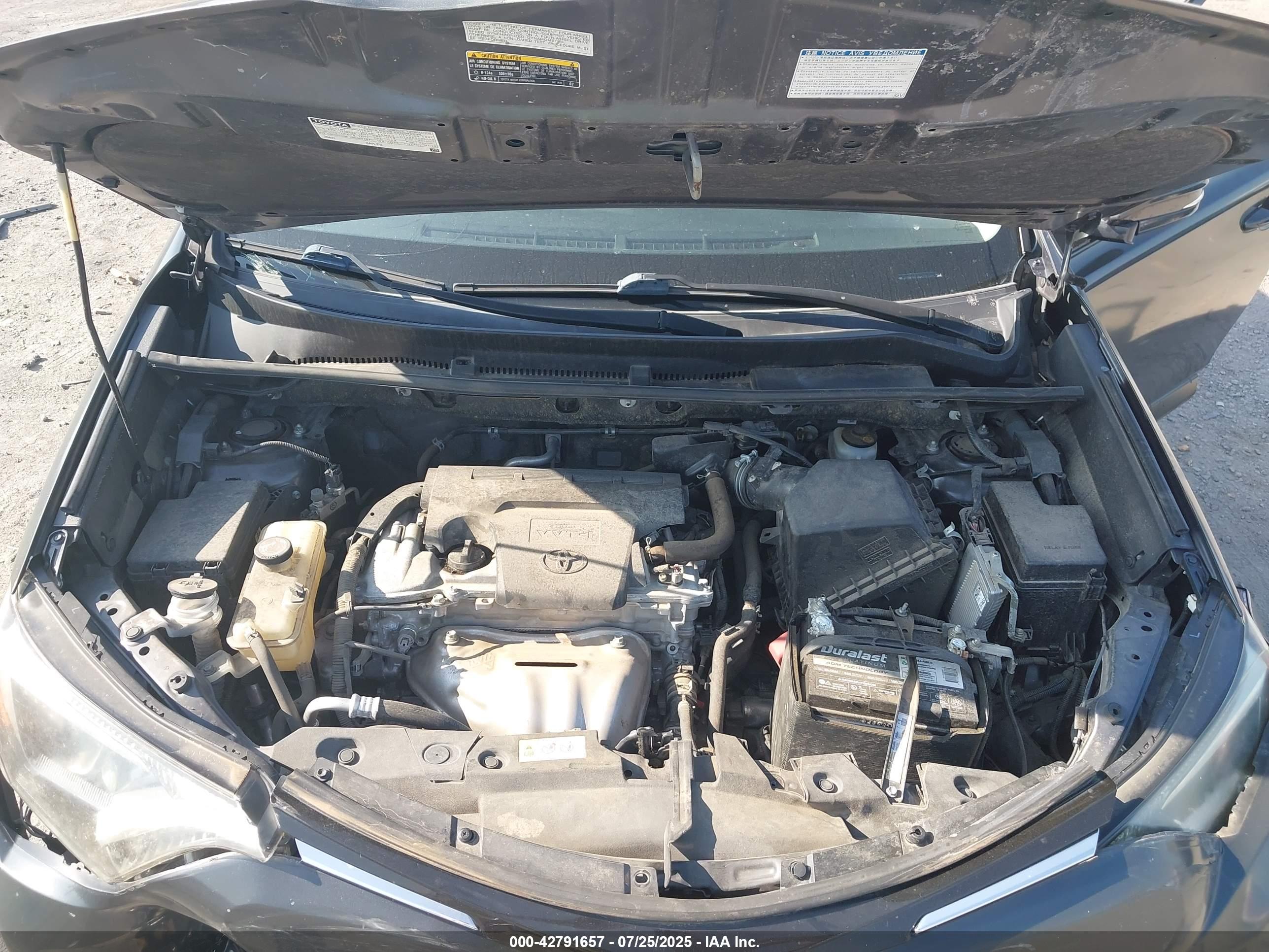 TOYOTA RAV4 image 10
