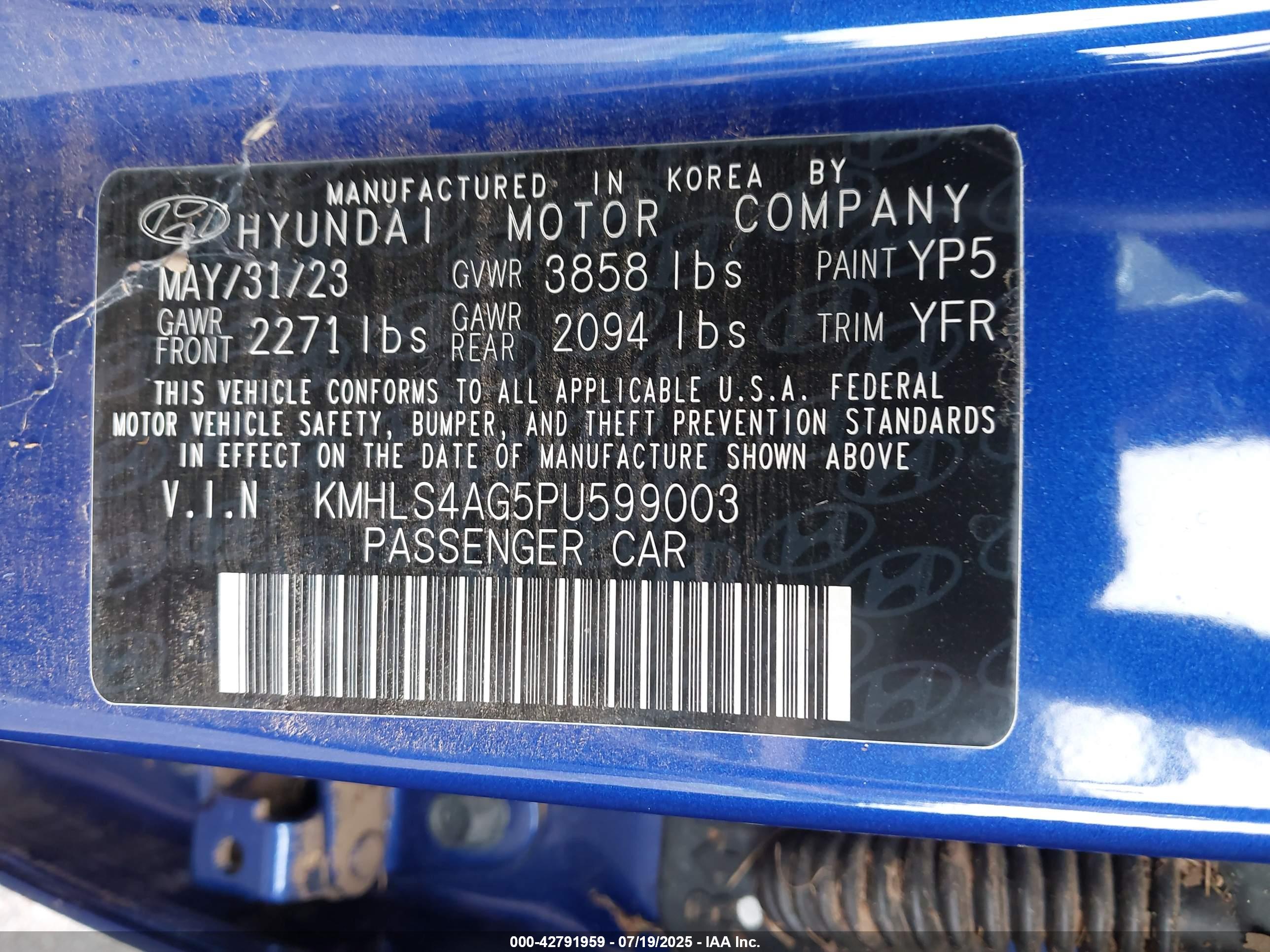 HYUNDAI ELANTRA image 9