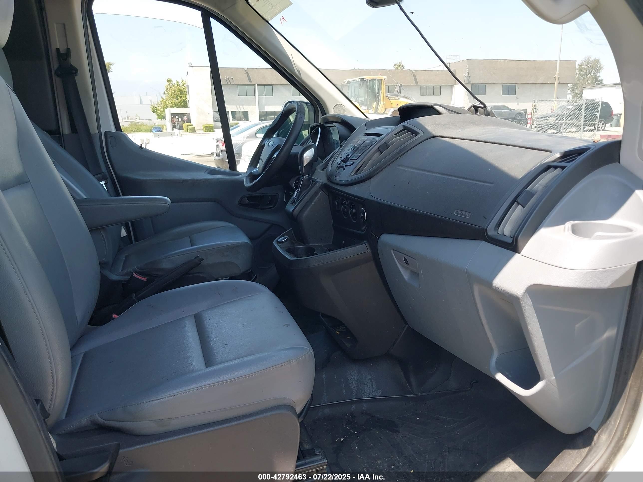 FORD TRANSIT-350 image 5