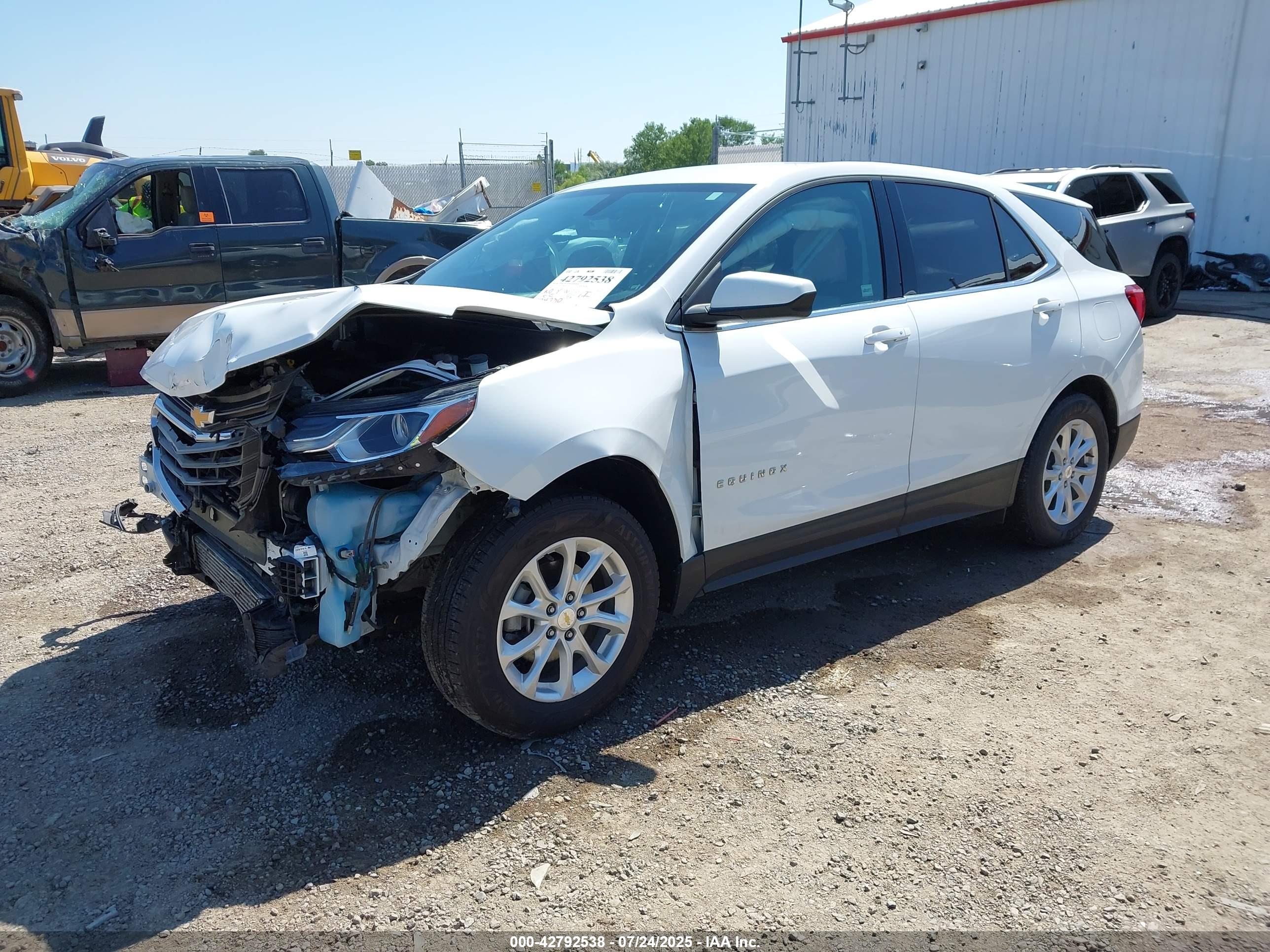 CHEVROLET EQUINOX image 2