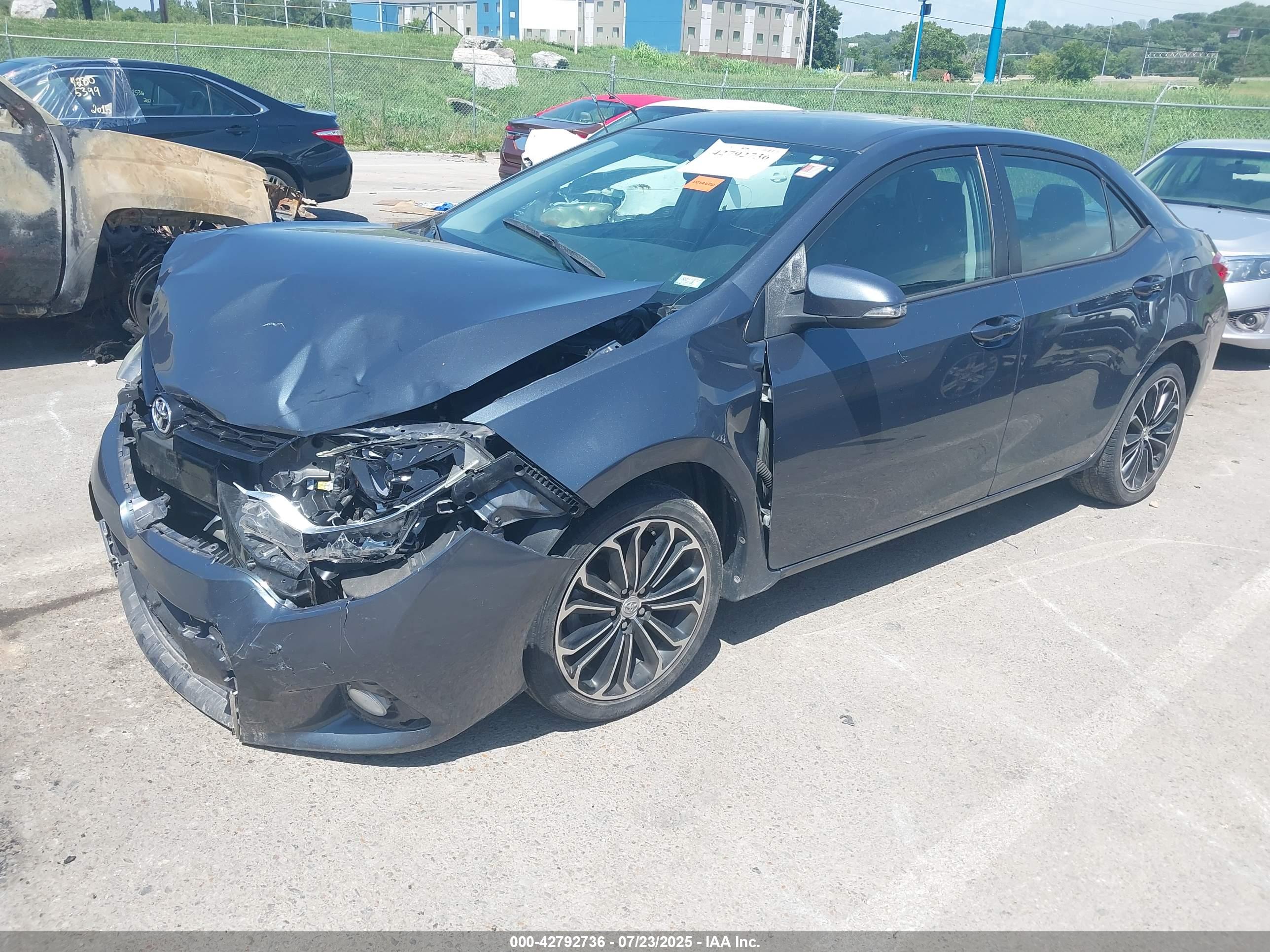 TOYOTA COROLLA image 2