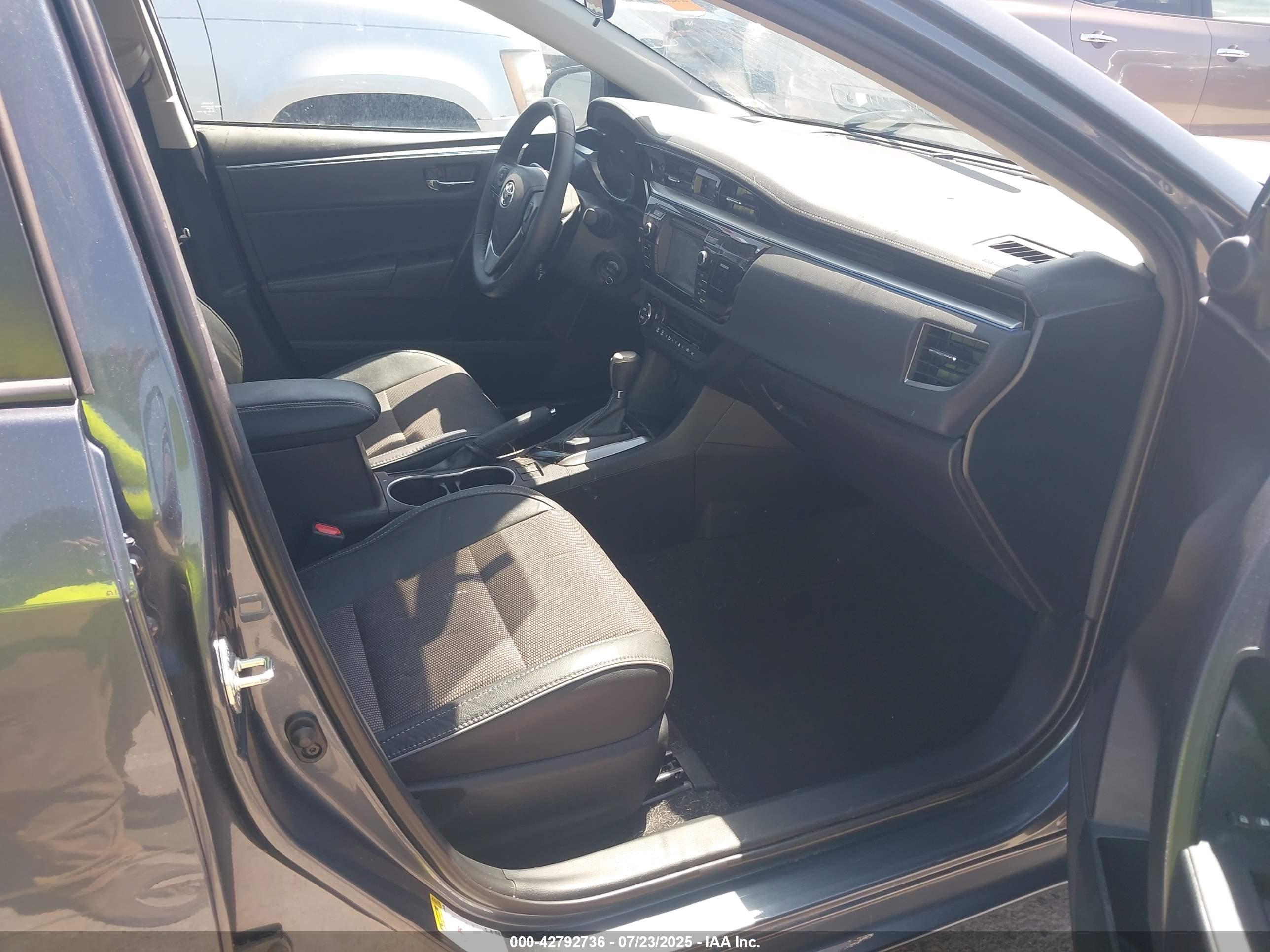 TOYOTA COROLLA image 5