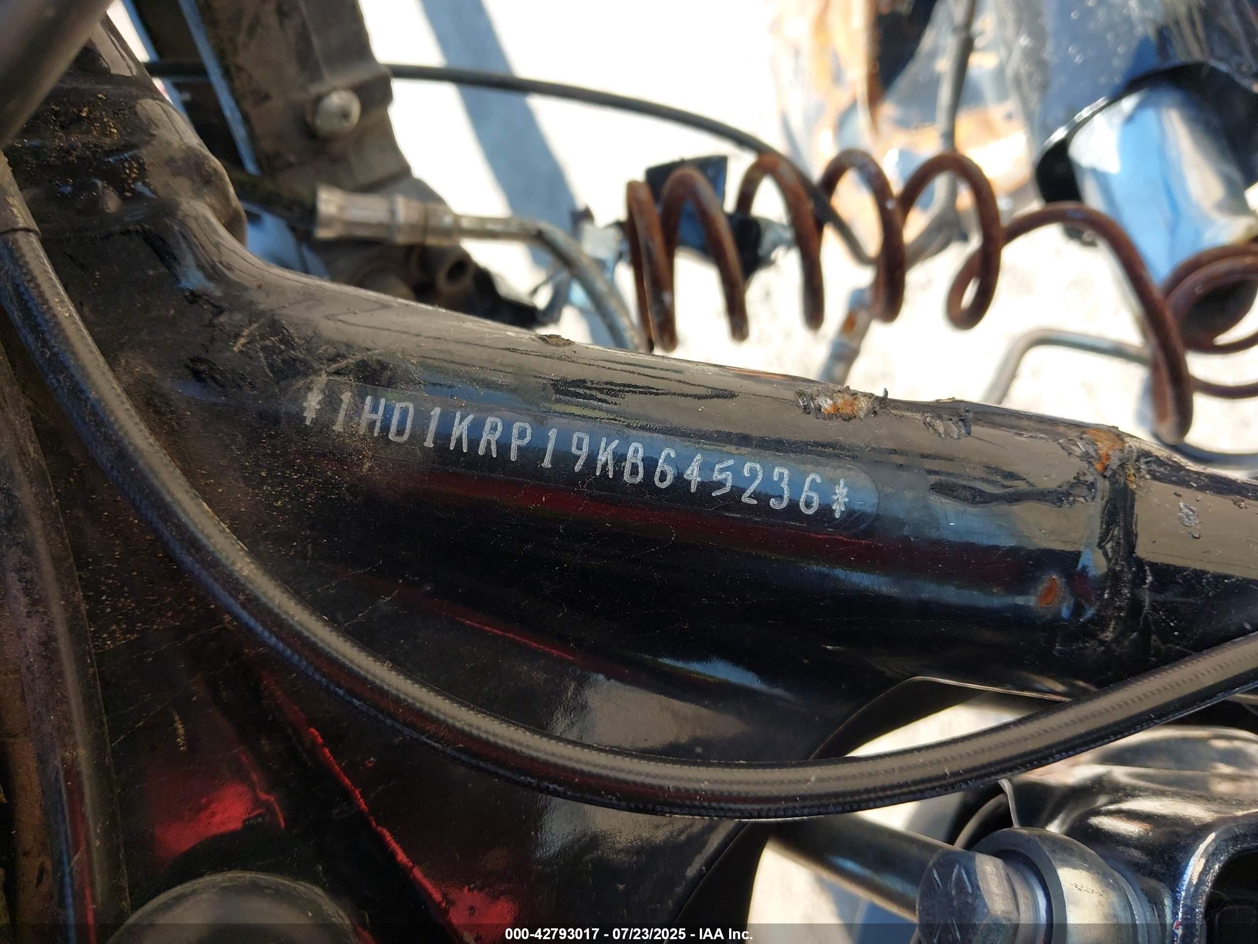 HARLEY-DAVIDSON FLHXS image 10