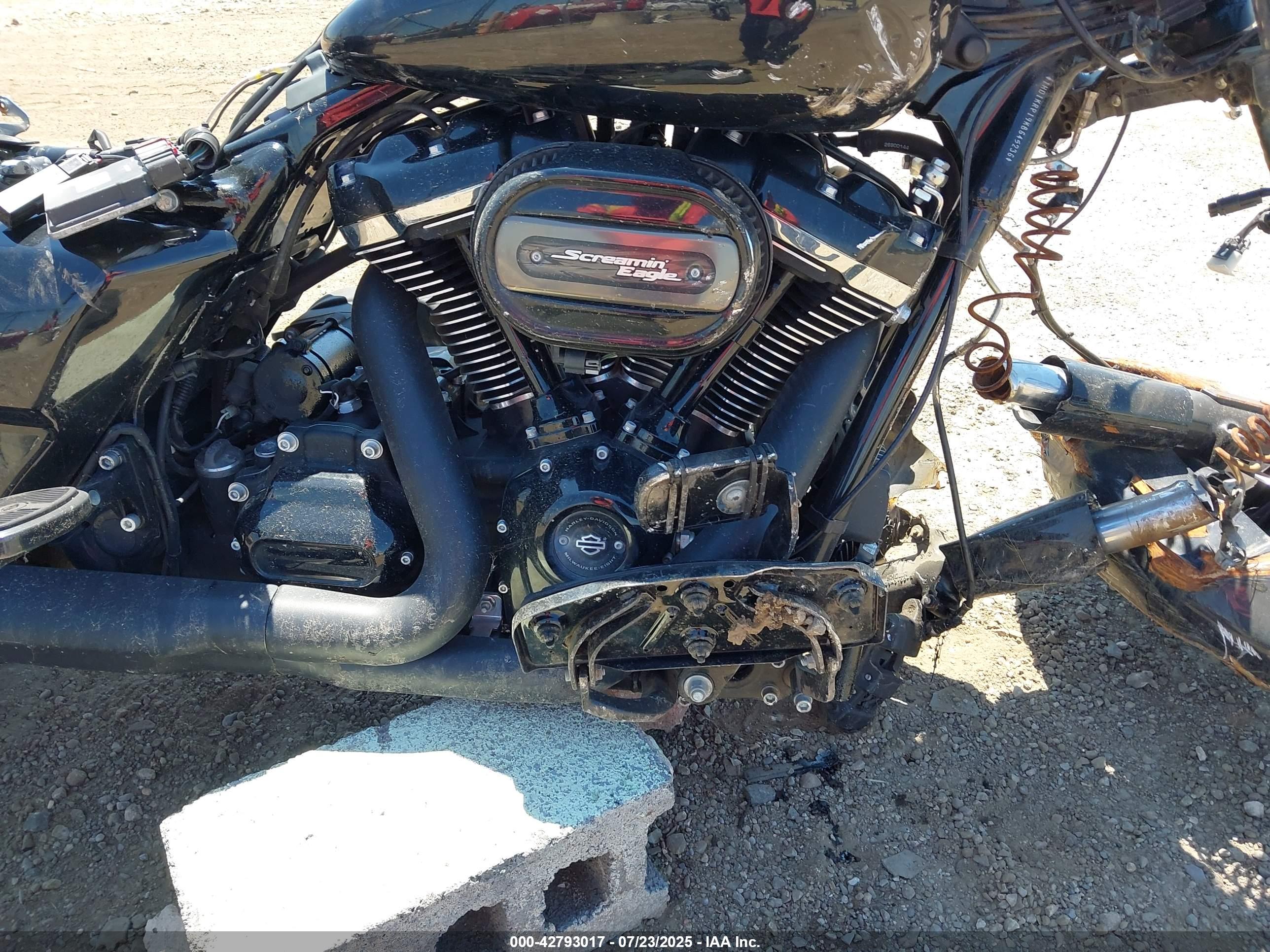 HARLEY-DAVIDSON FLHXS image 8