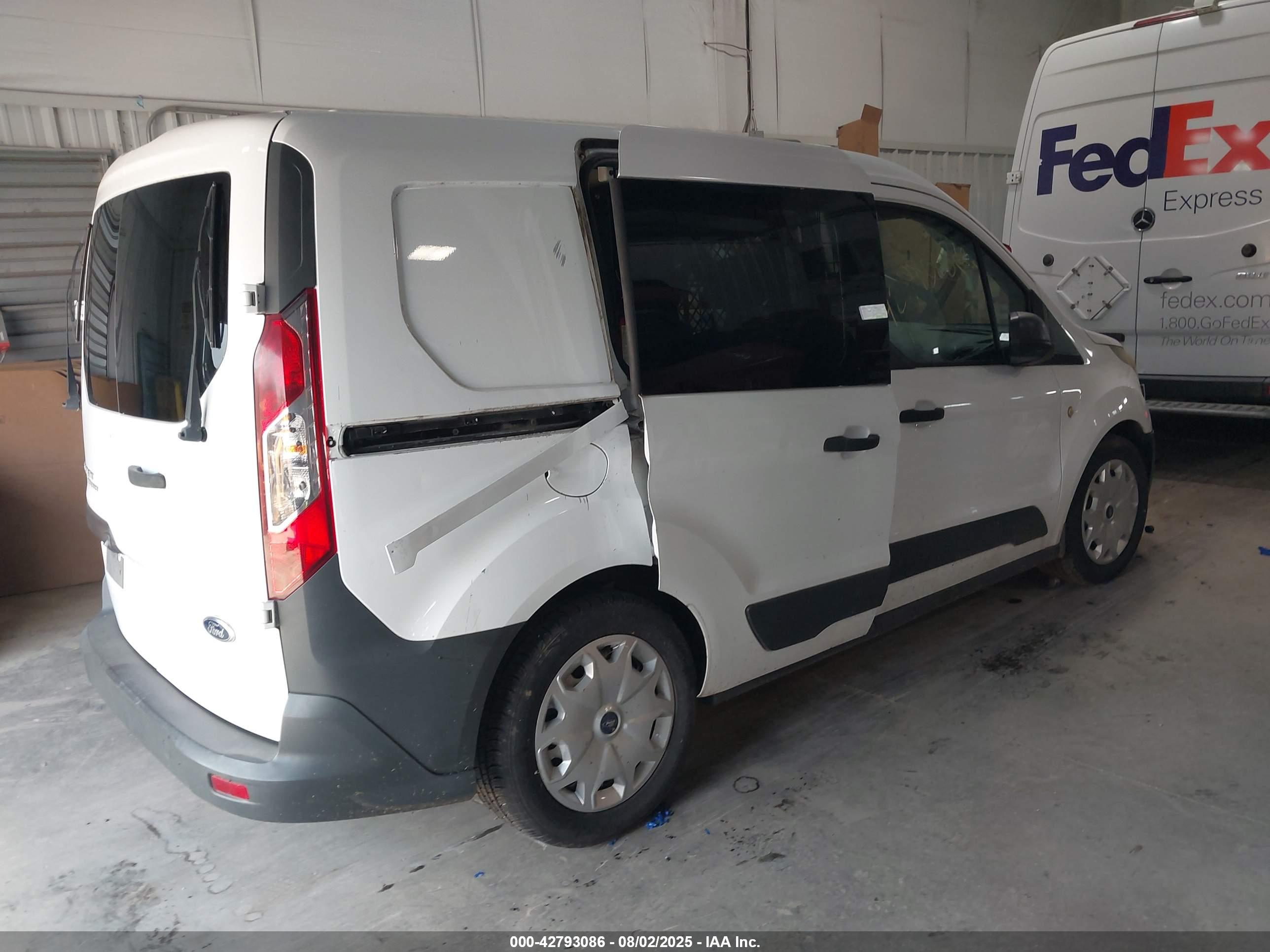FORD TRANSIT image 4