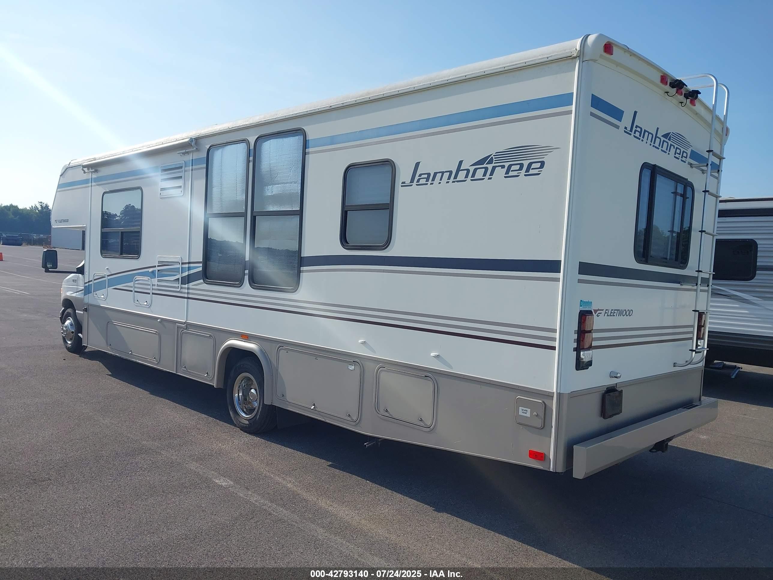 FORD E-450 image 3