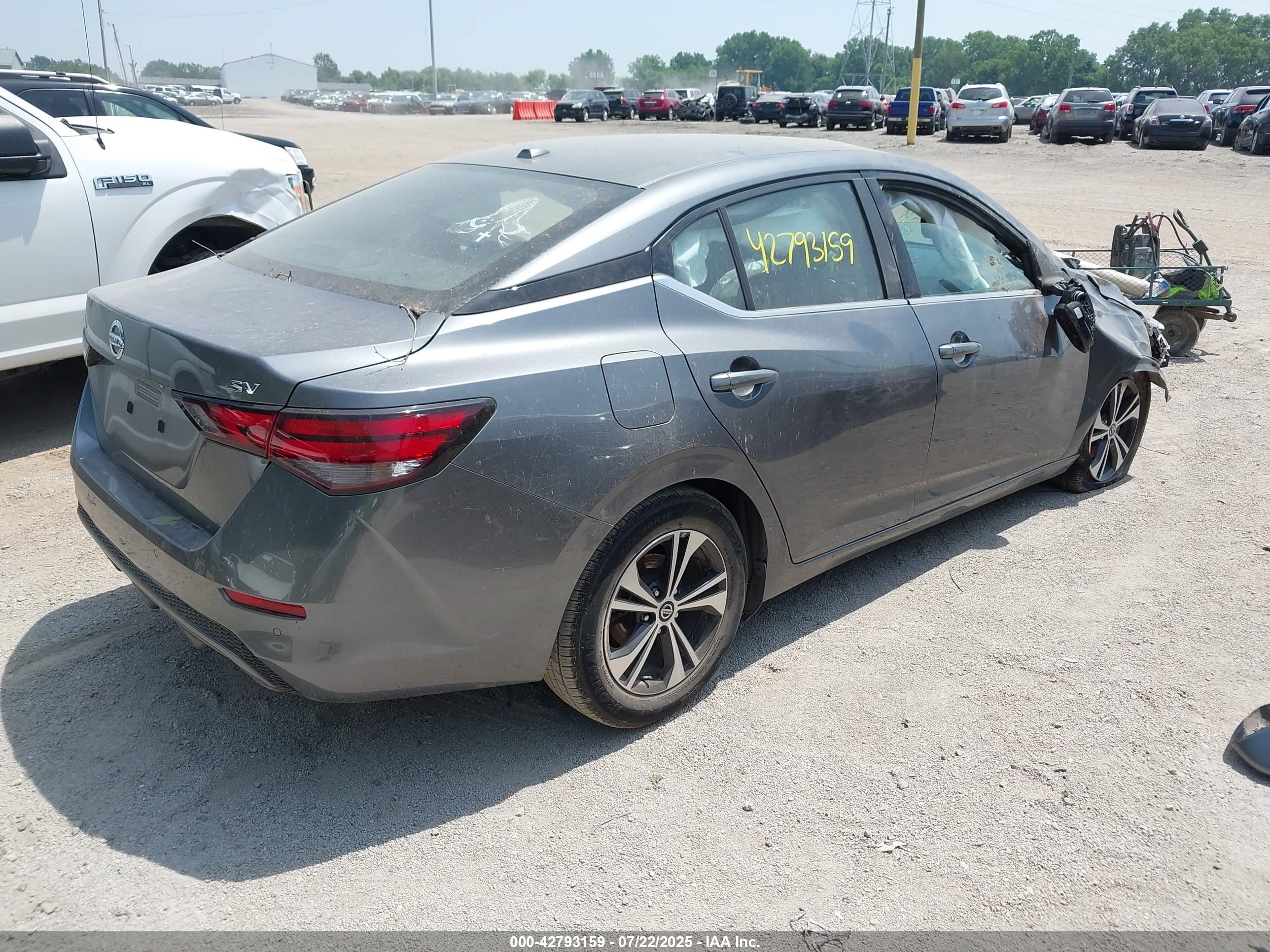 NISSAN SENTRA image 4