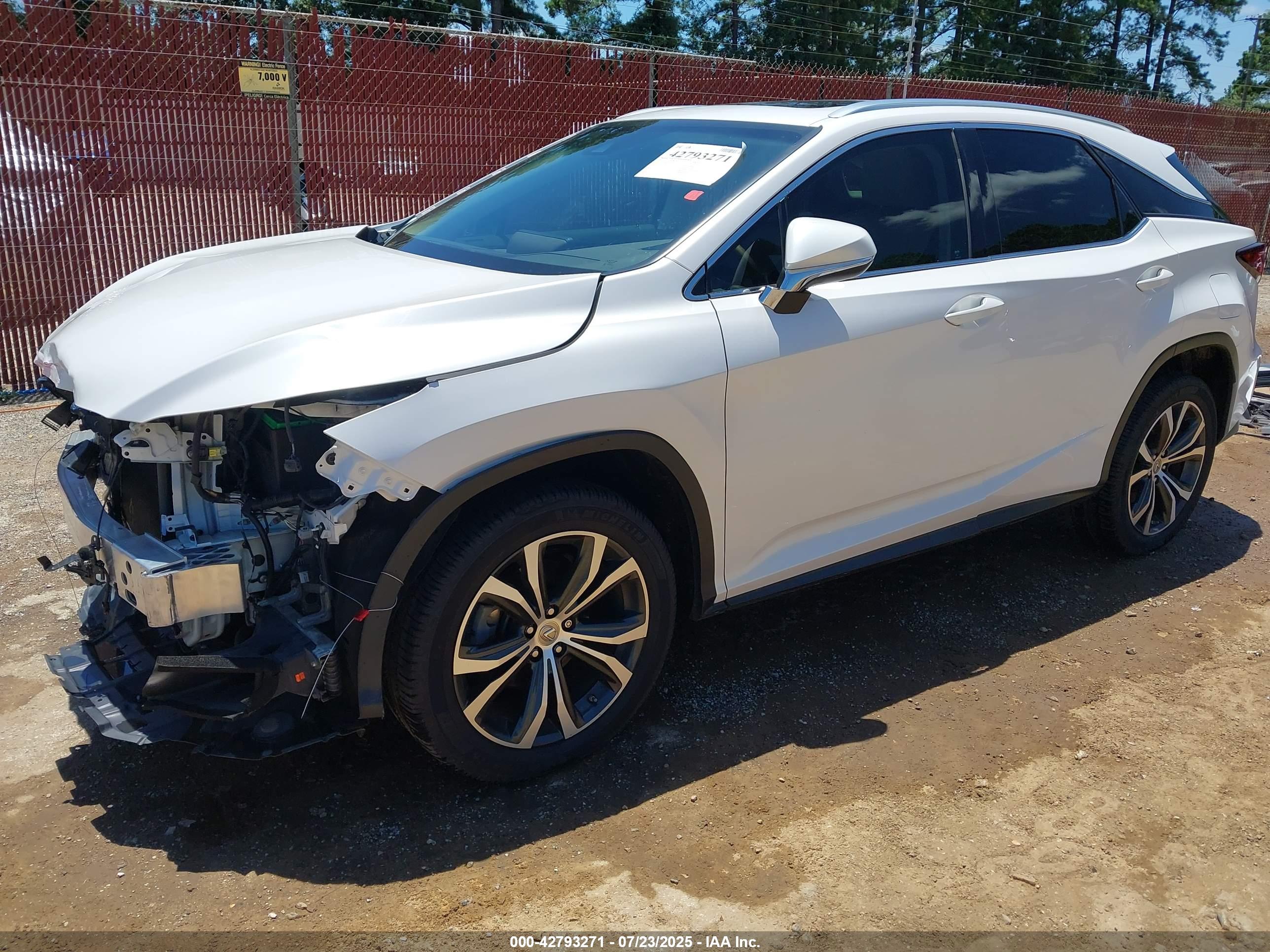 LEXUS RX image 2