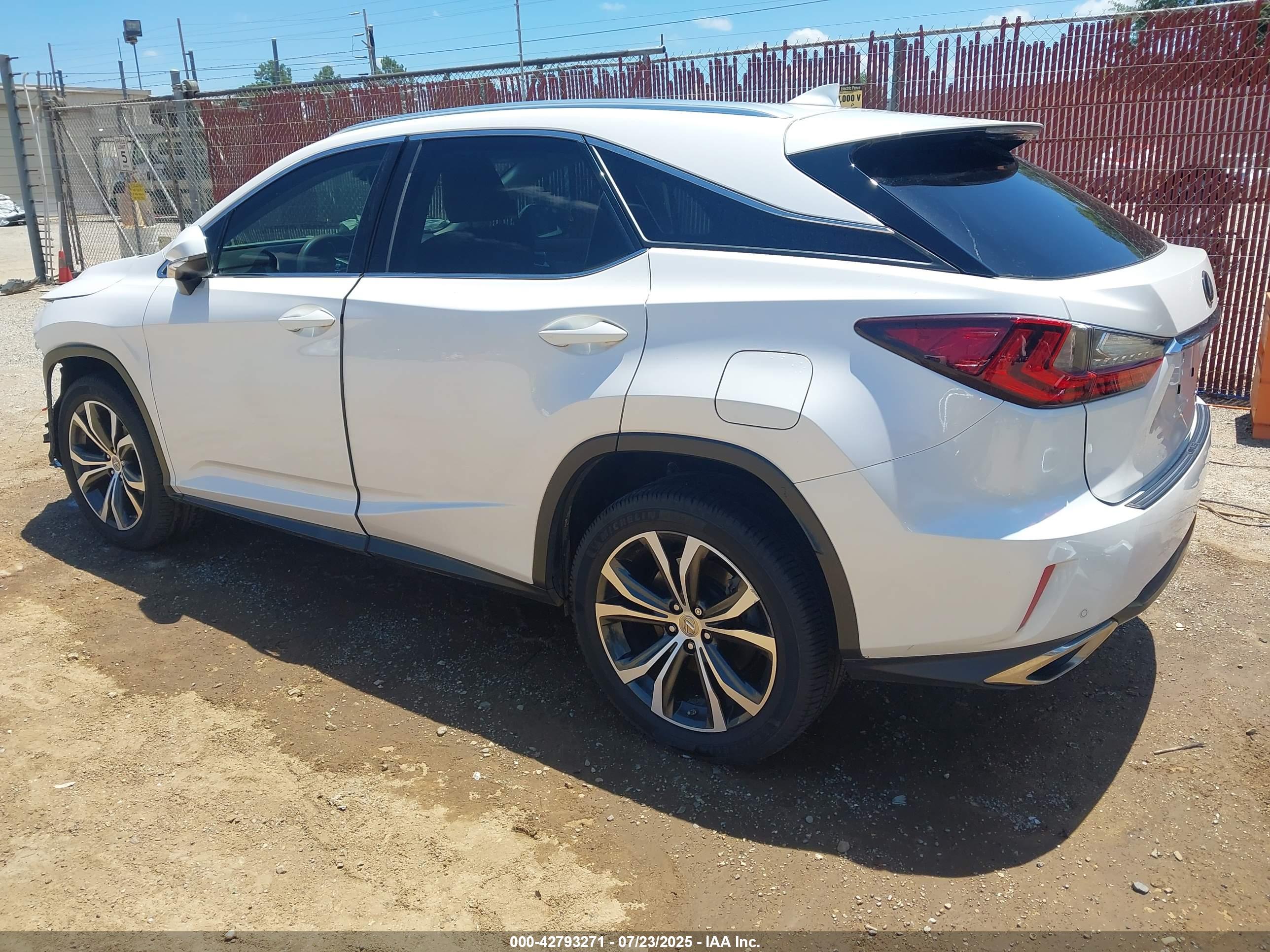 LEXUS RX image 3