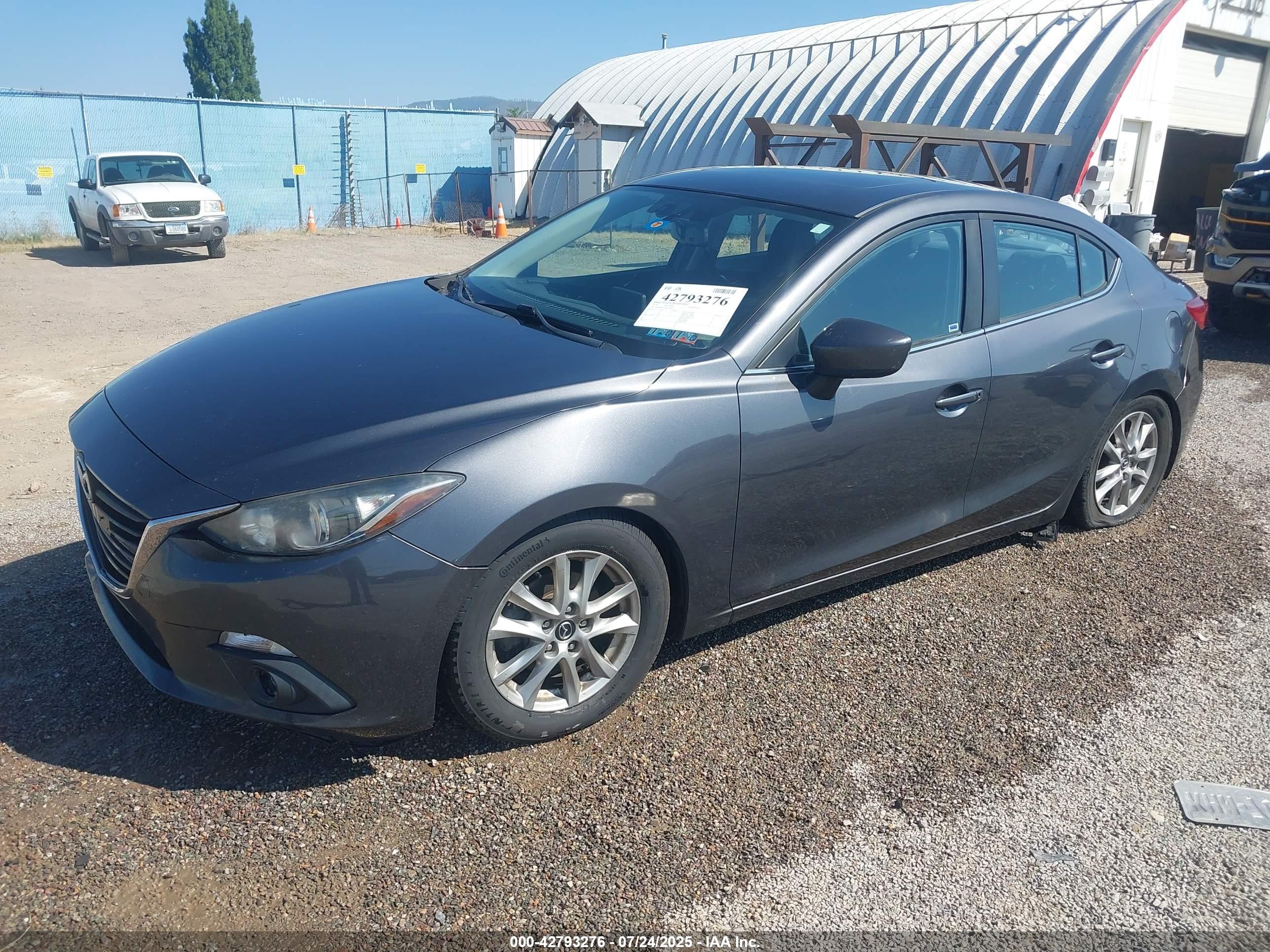 MAZDA MAZDA3 image 2