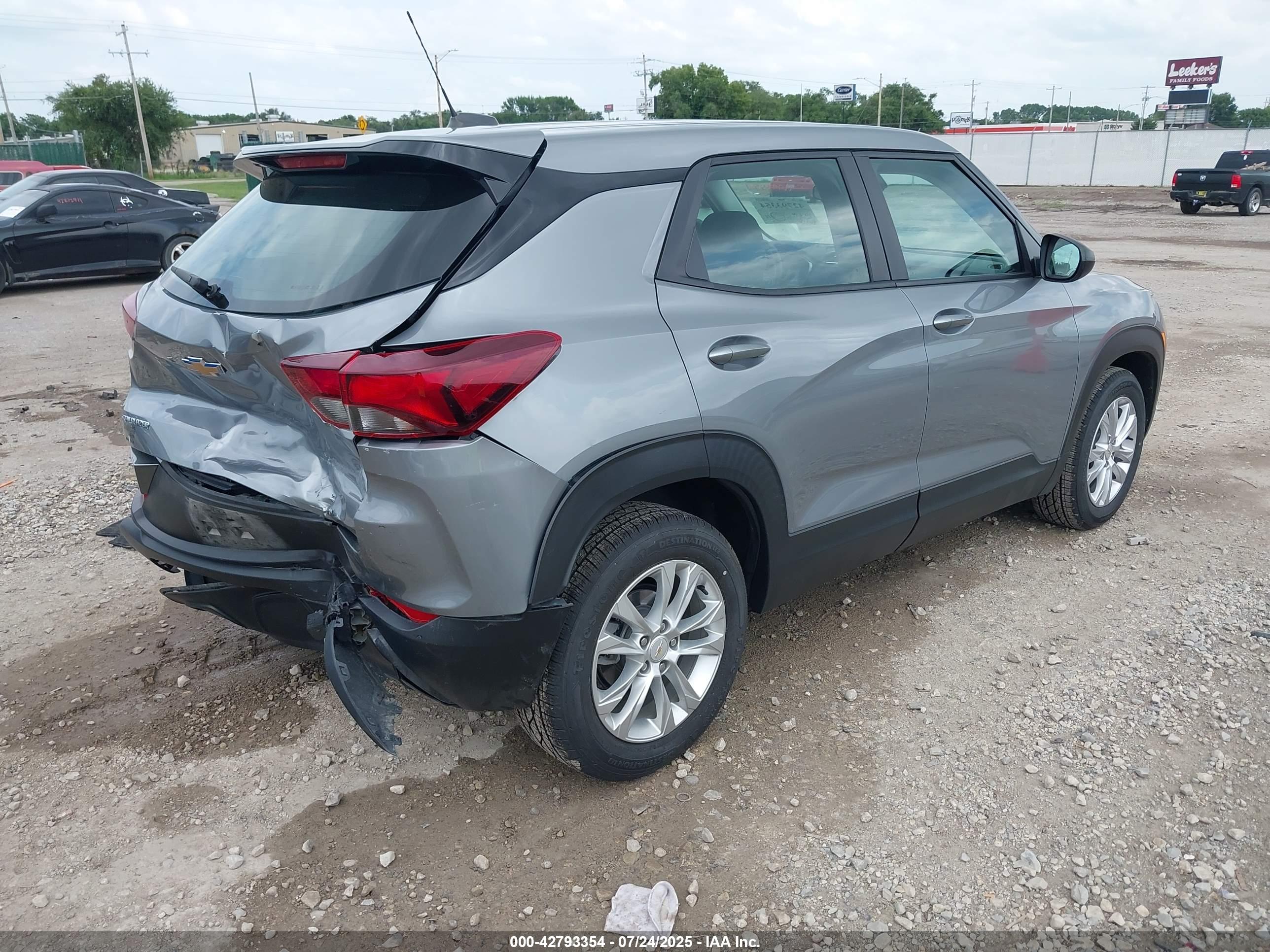 CHEVROLET TRAILBLAZER image 4