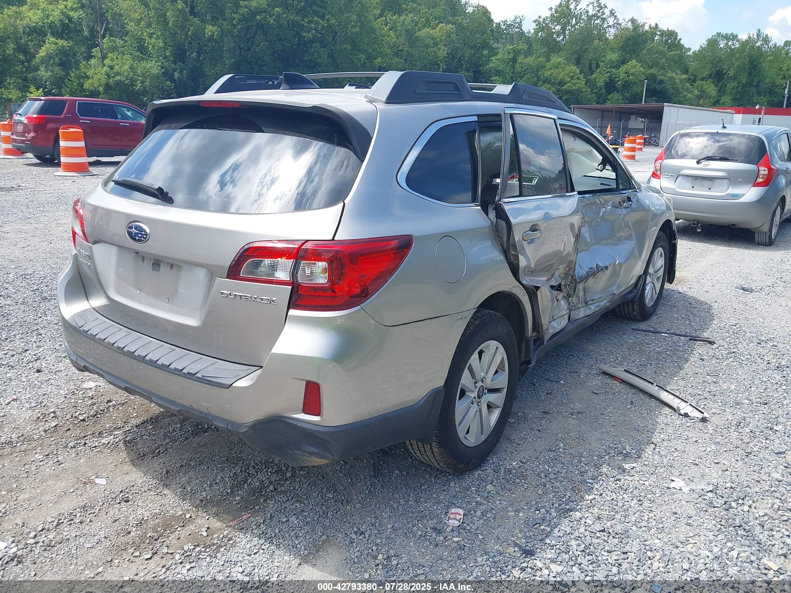 SUBARU OUTBACK image 4