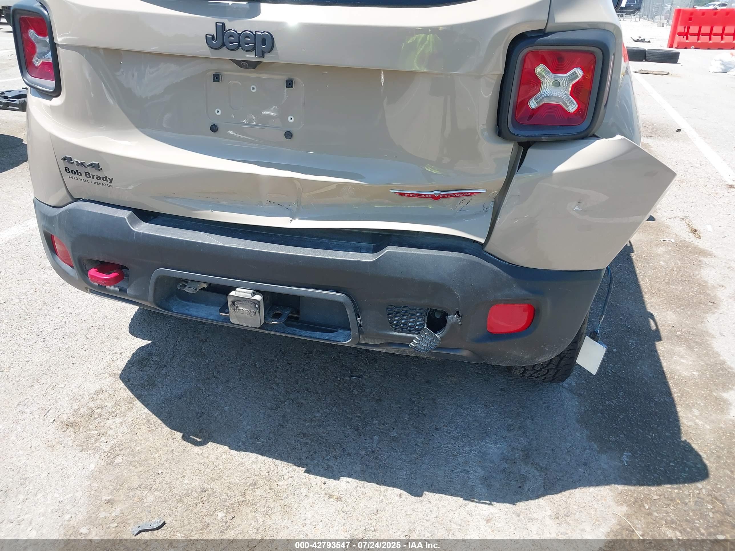 JEEP RENEGADE image 6