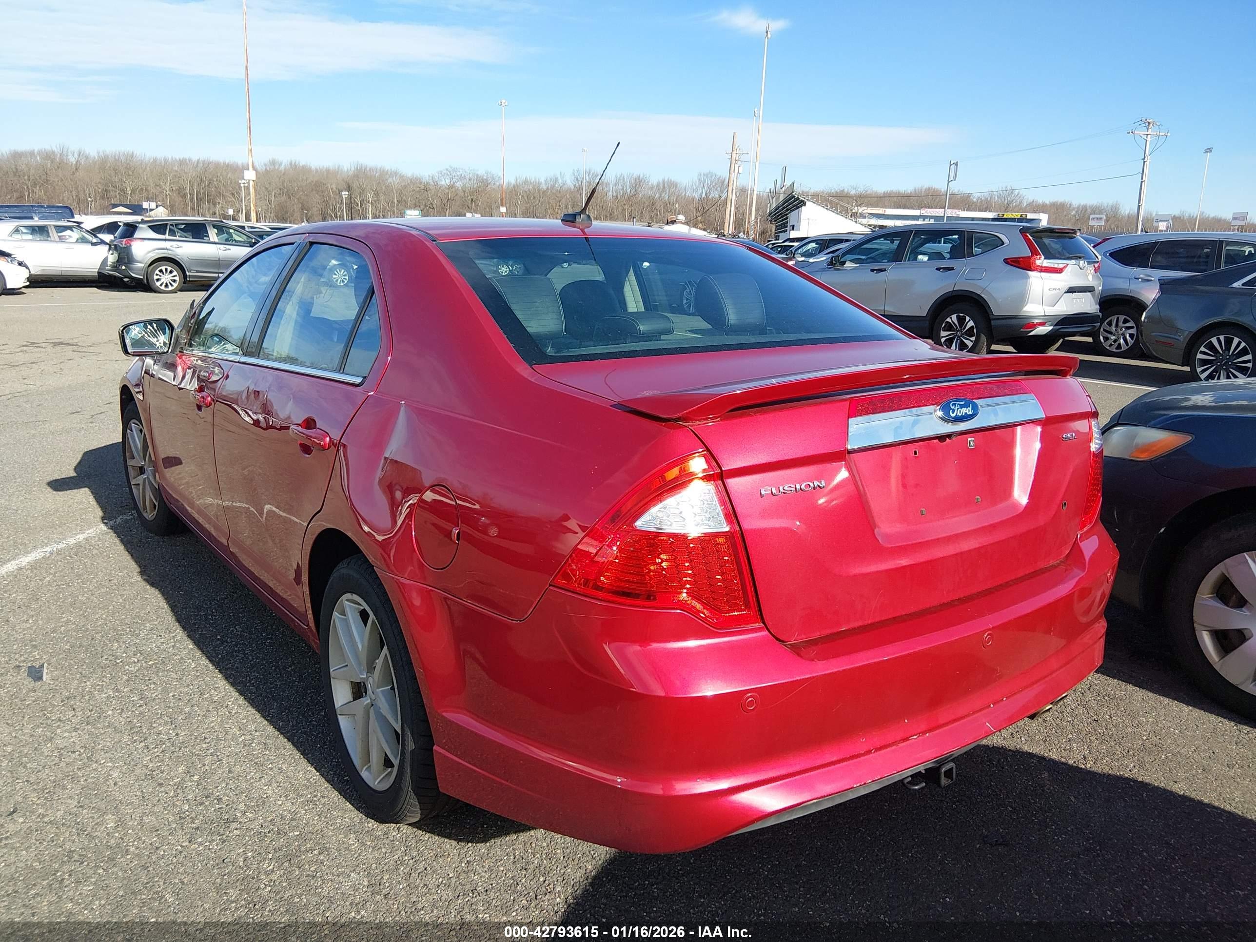 FORD FUSION image 3
