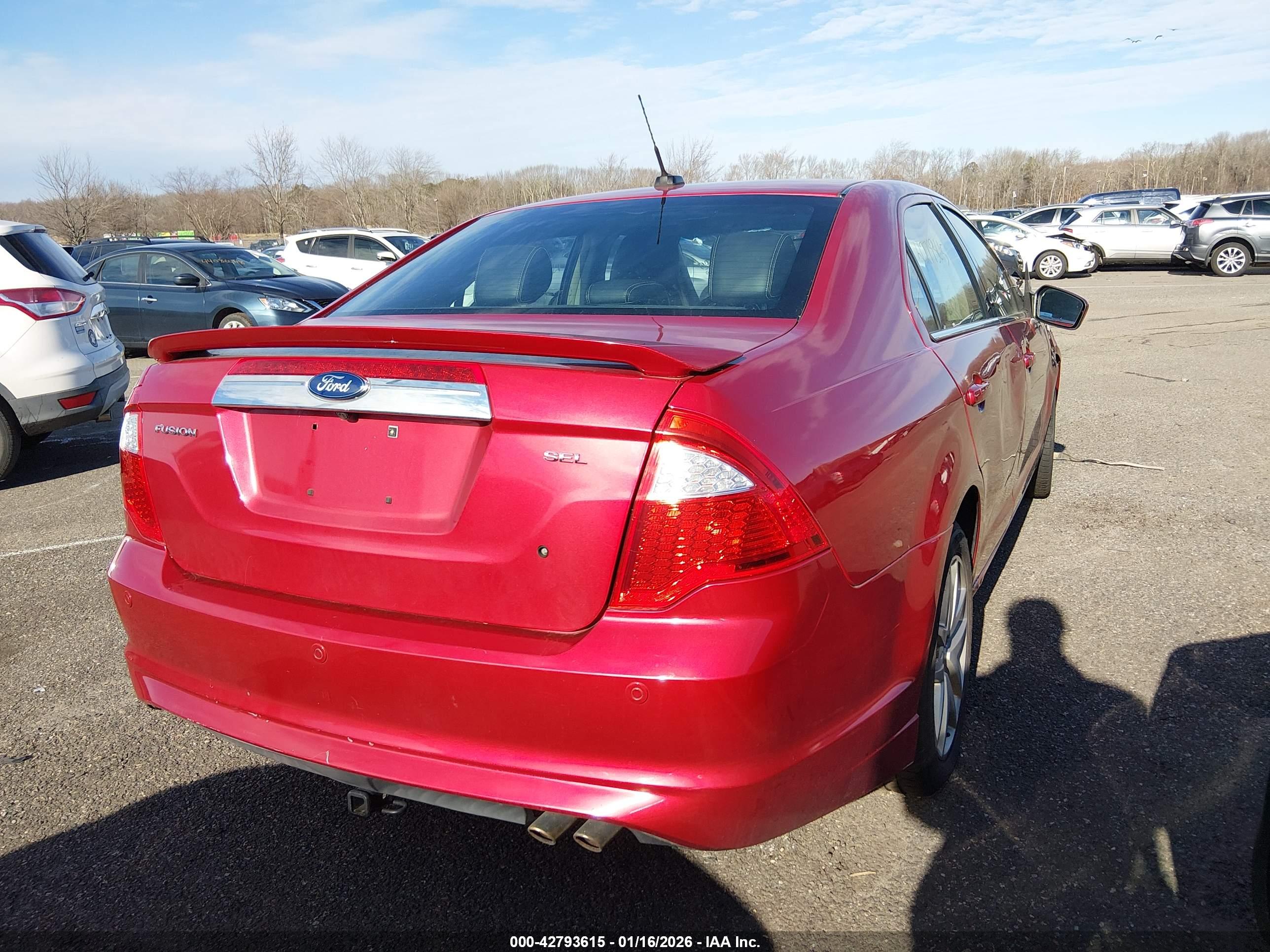 FORD FUSION image 4