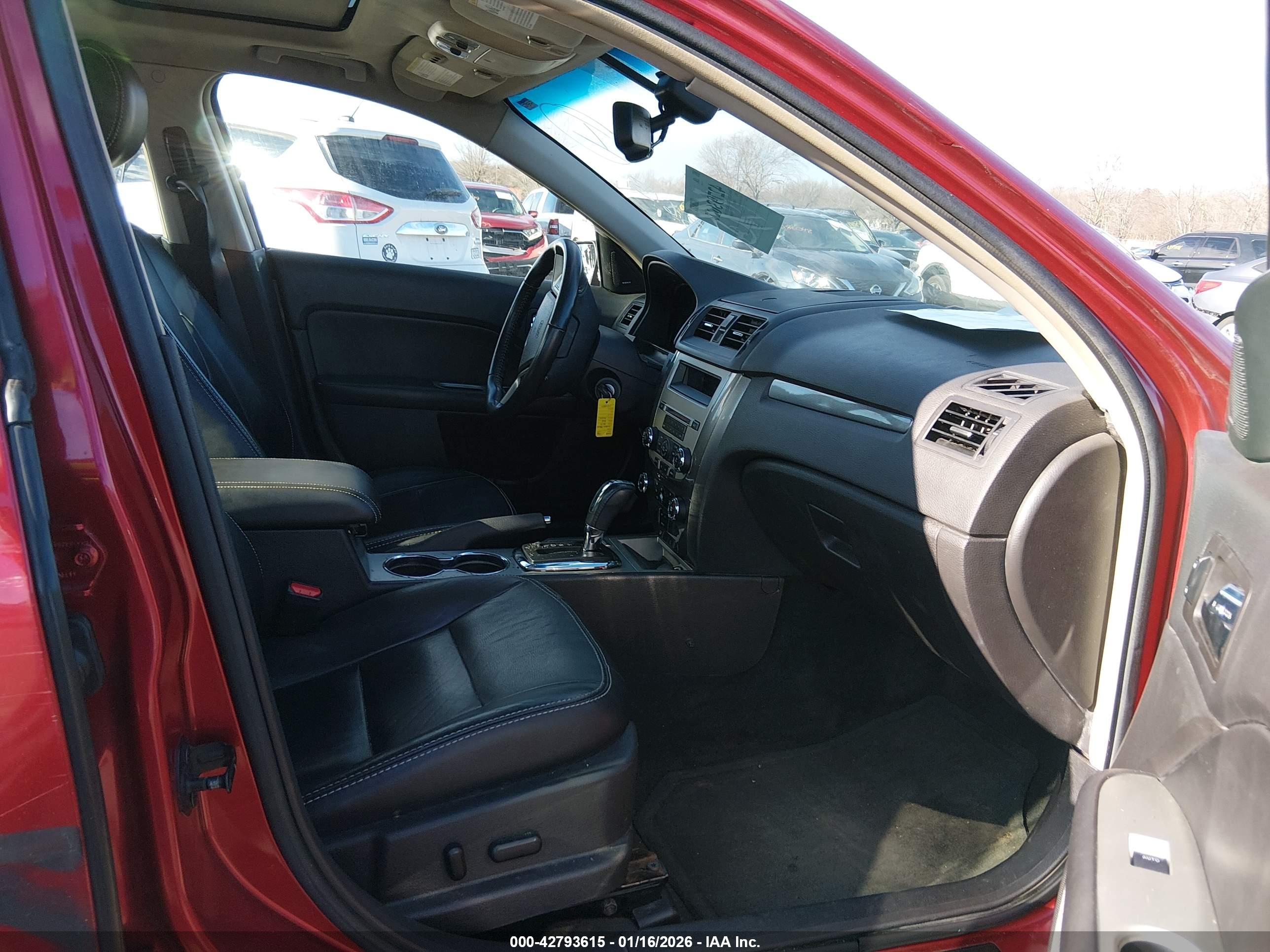 FORD FUSION image 5