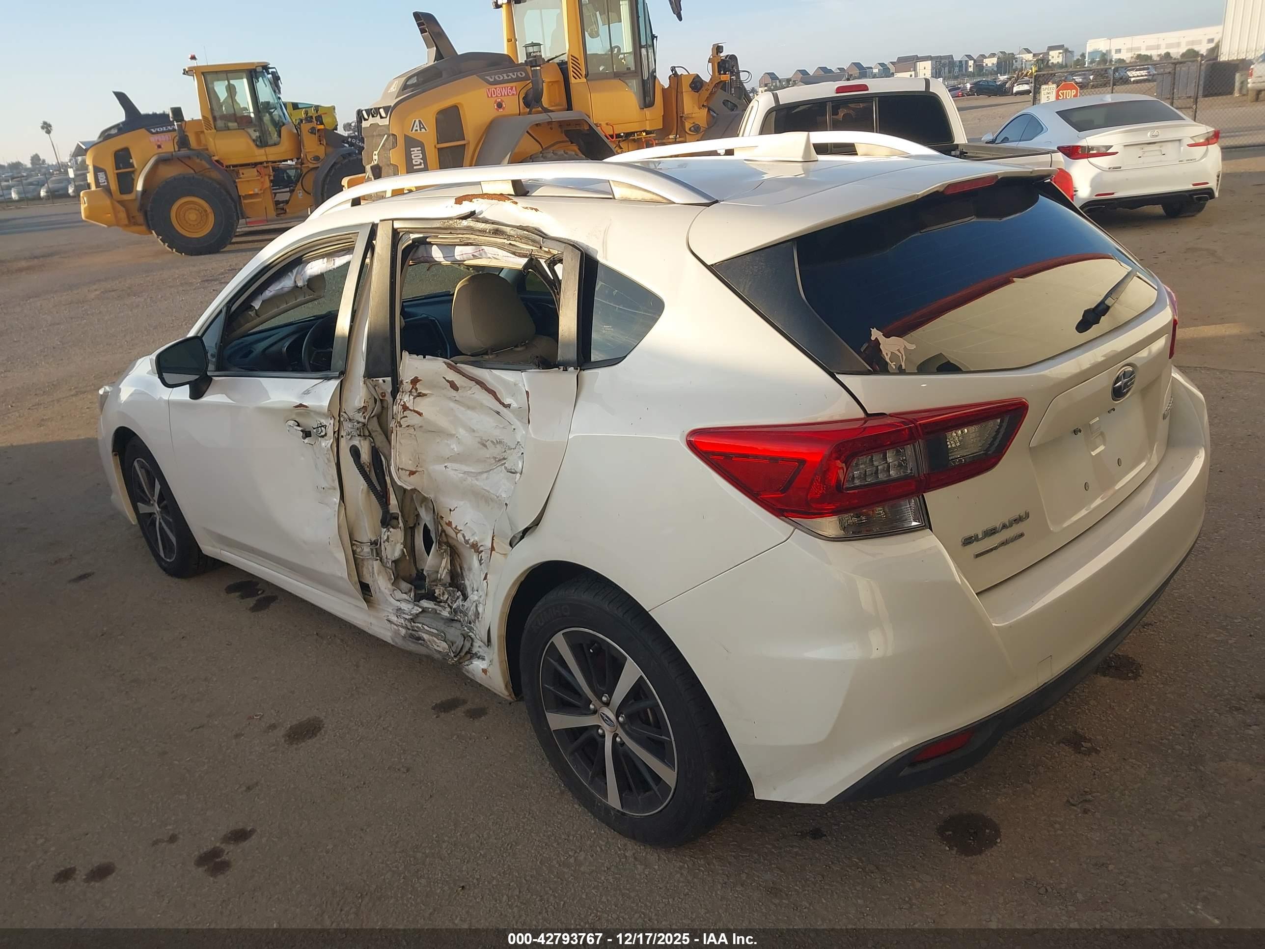 SUBARU IMPREZA image 3