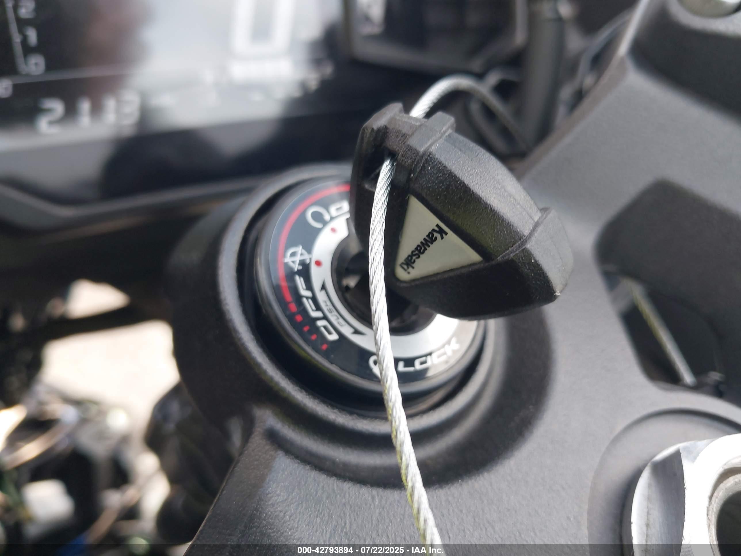 KAWASAKI EX500 image 11