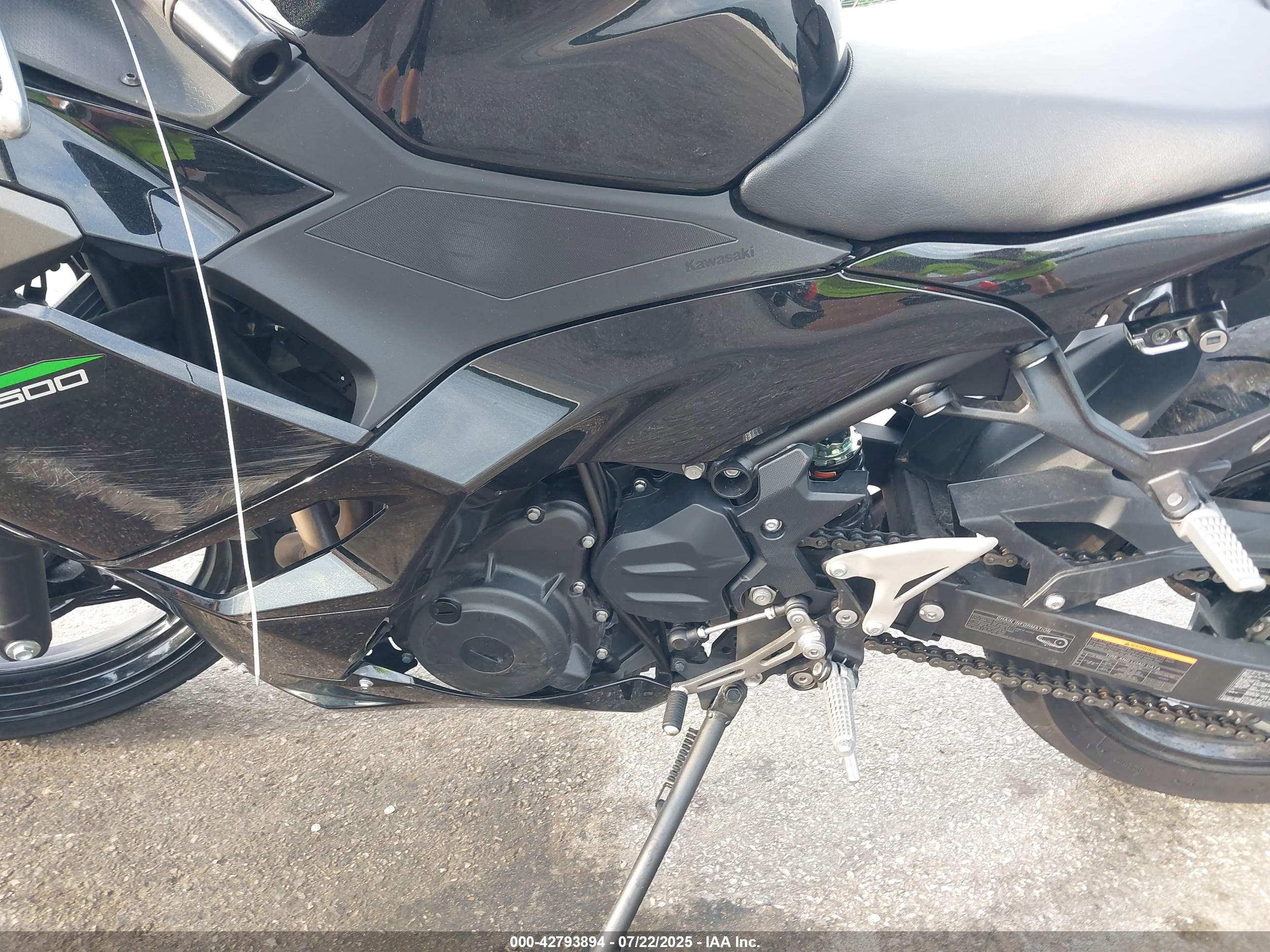 KAWASAKI EX500 image 9