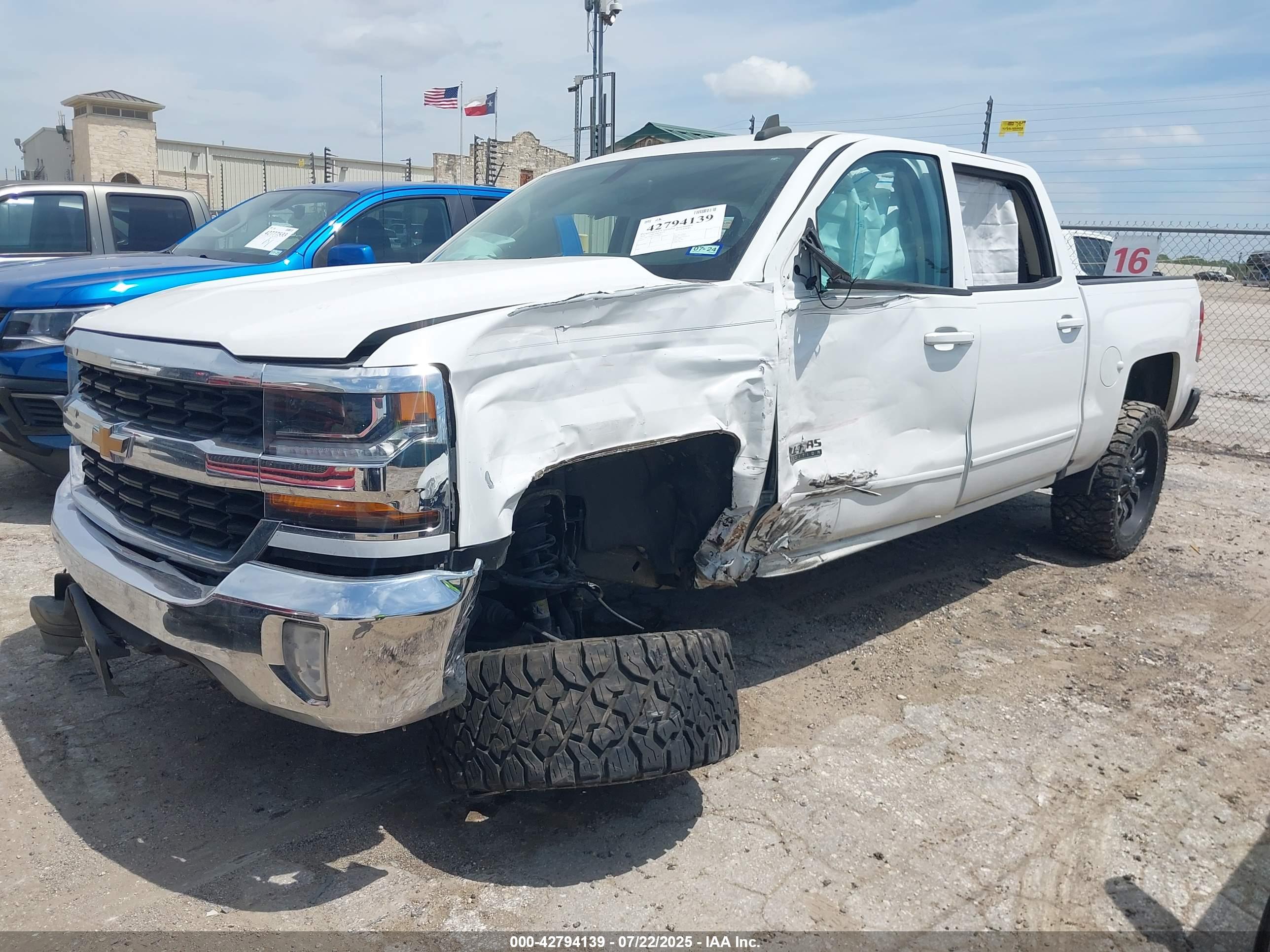 CHEVROLET SILVERADO image 2