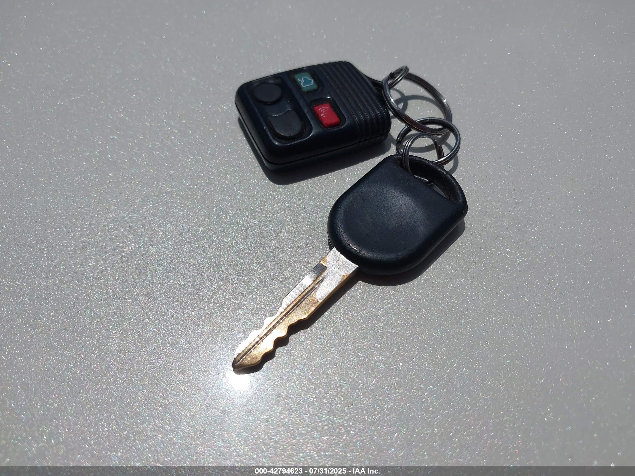 FORD EXPLORER image 11