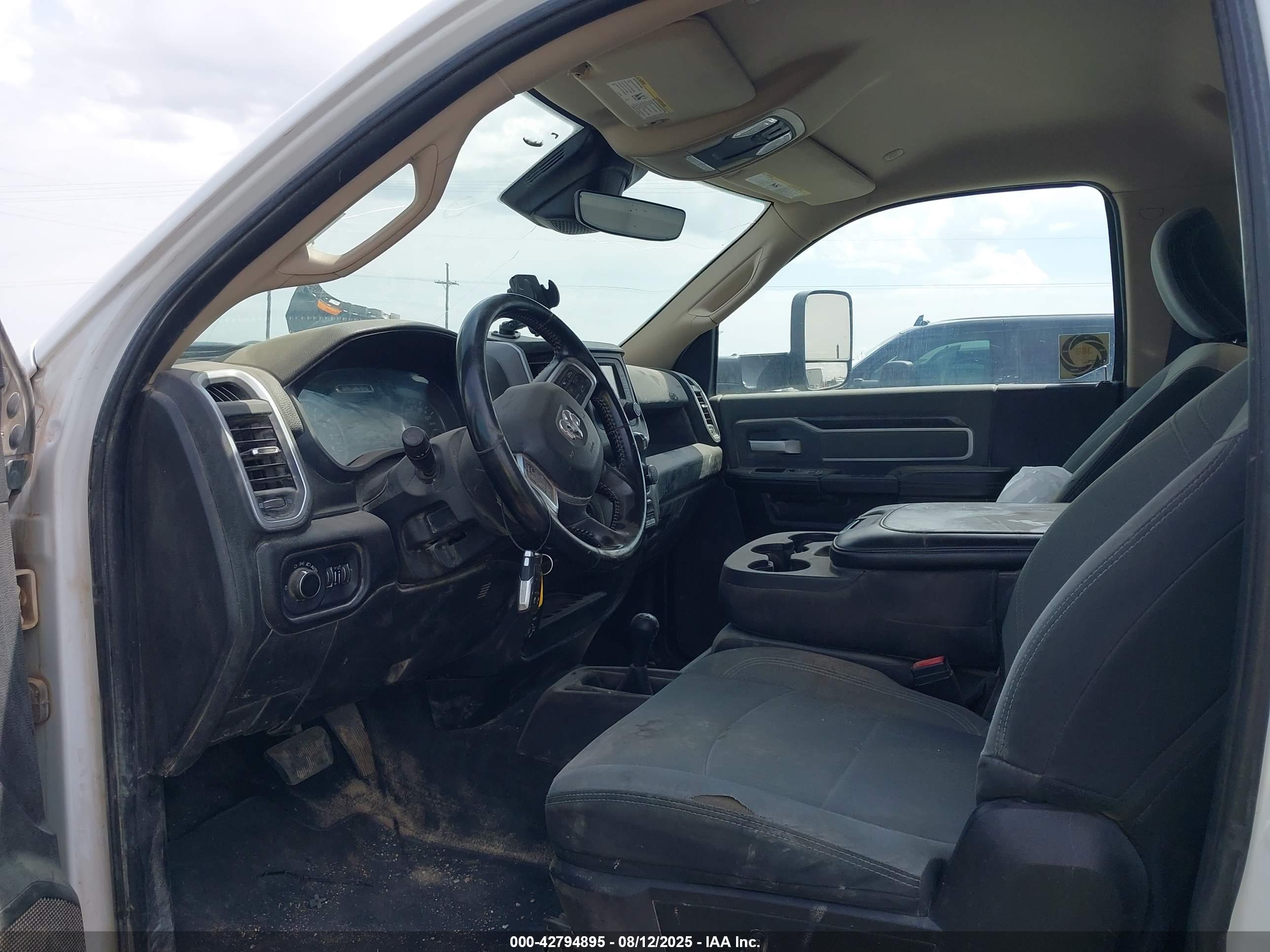 RAM 4500 image 8