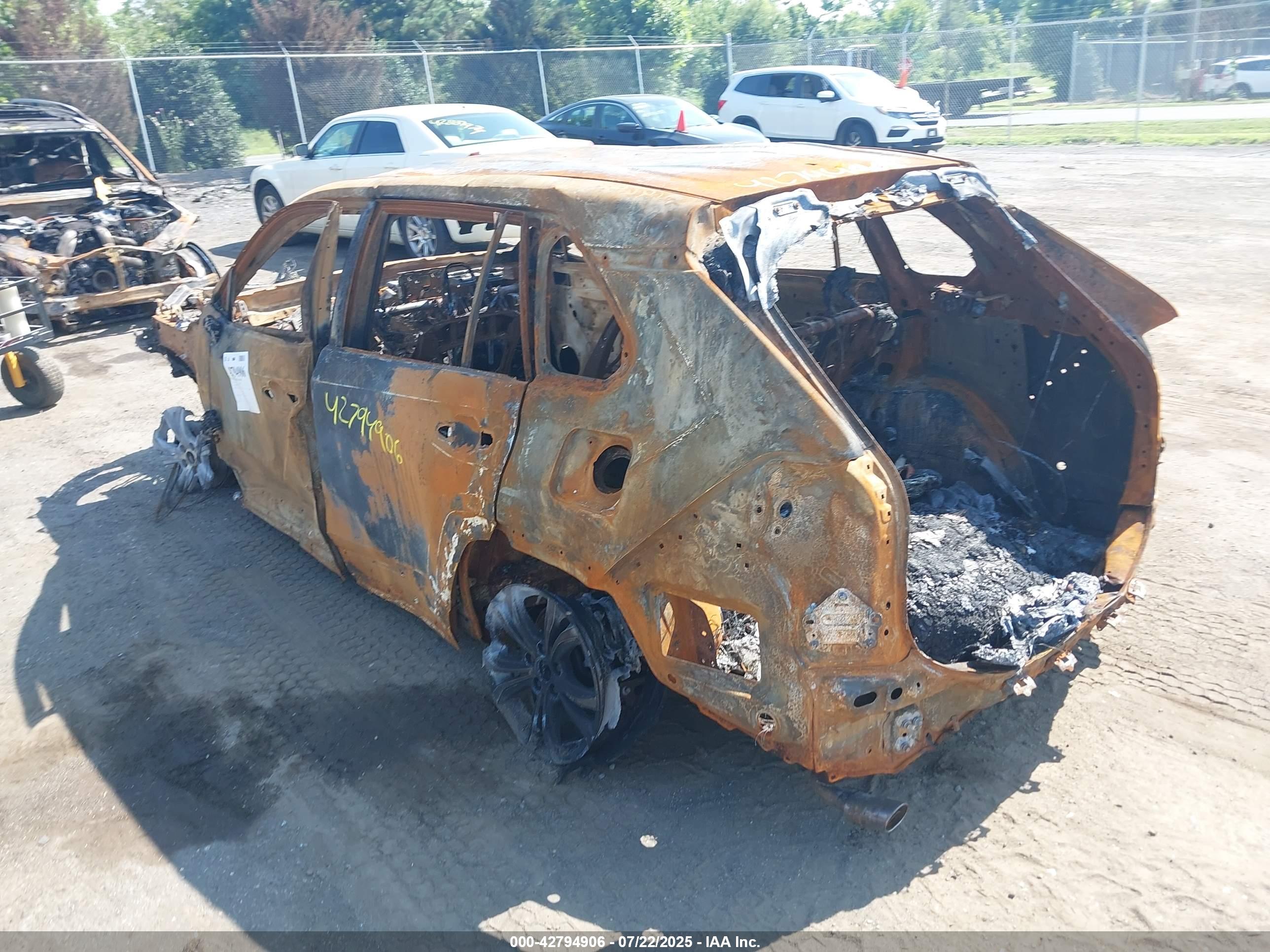 TOYOTA RAV4 image 3