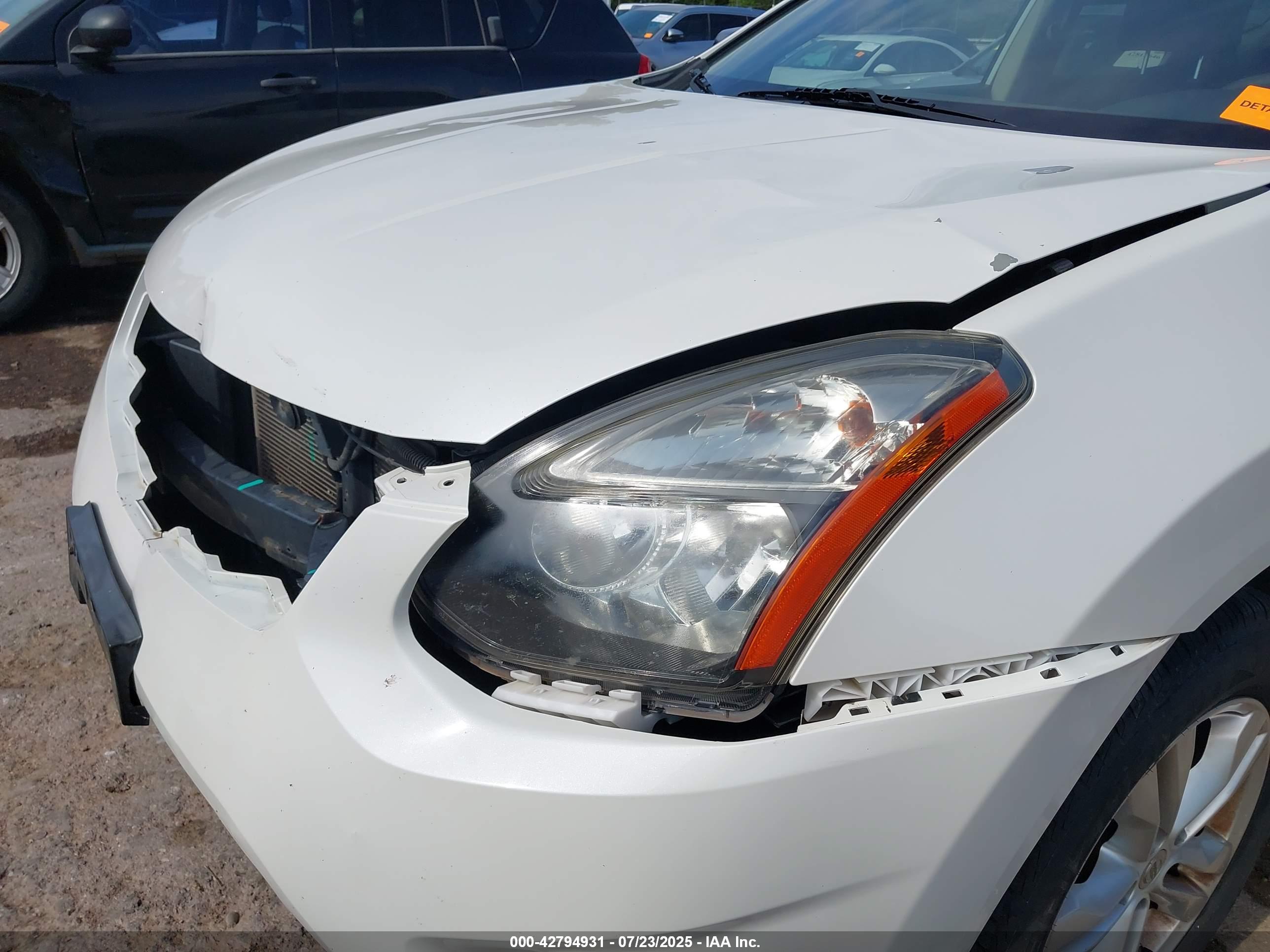 NISSAN ROGUE image 6