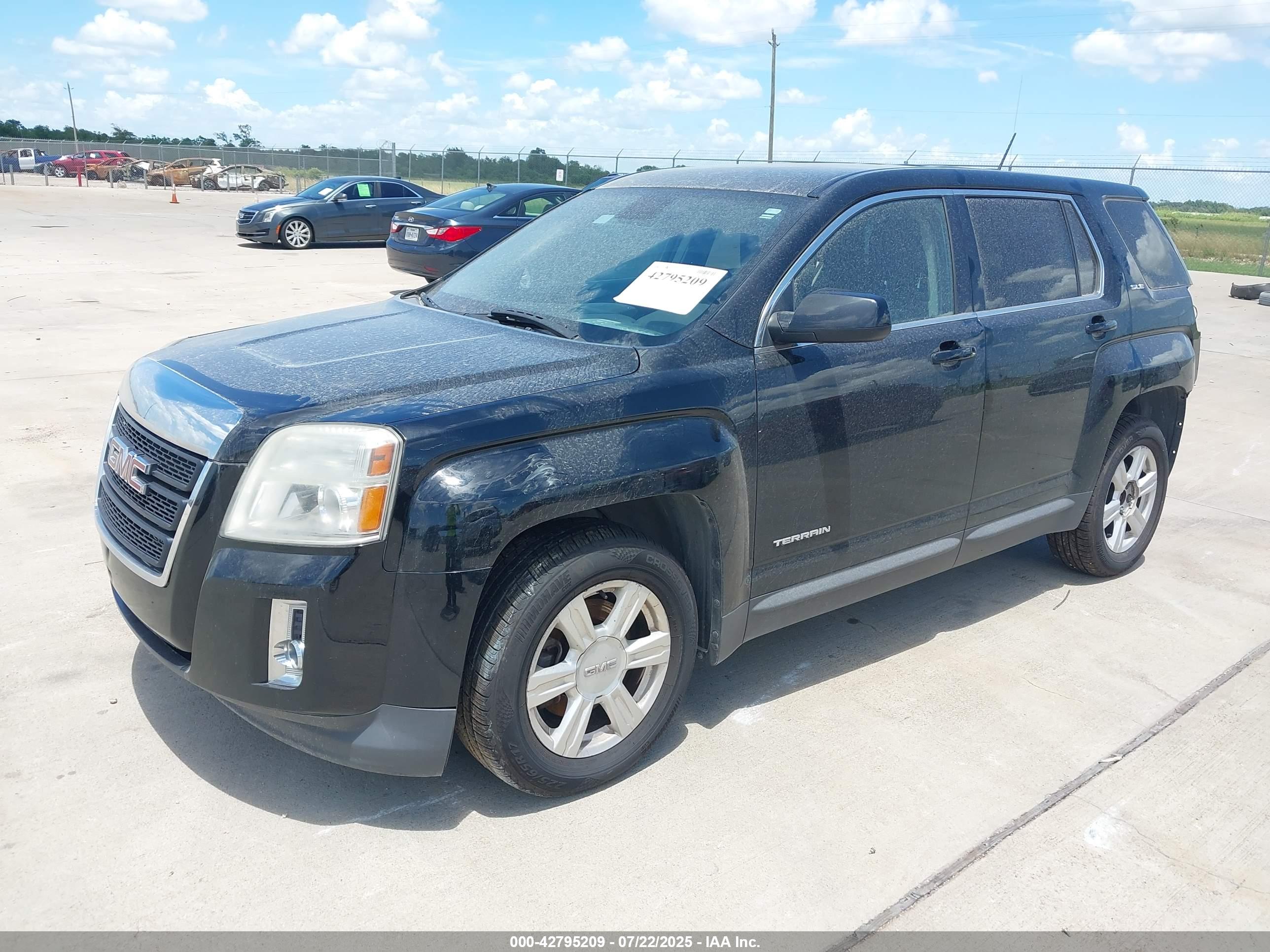 GMC TERRAIN image 2