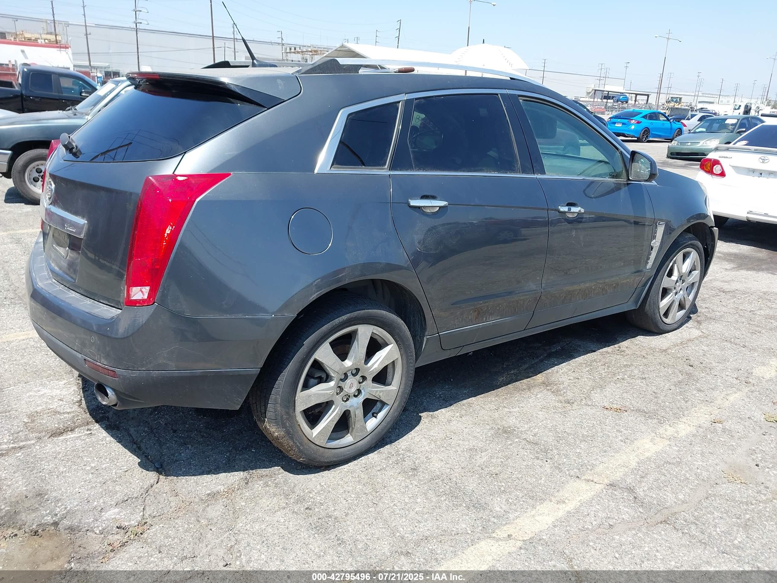 CADILLAC SRX image 4