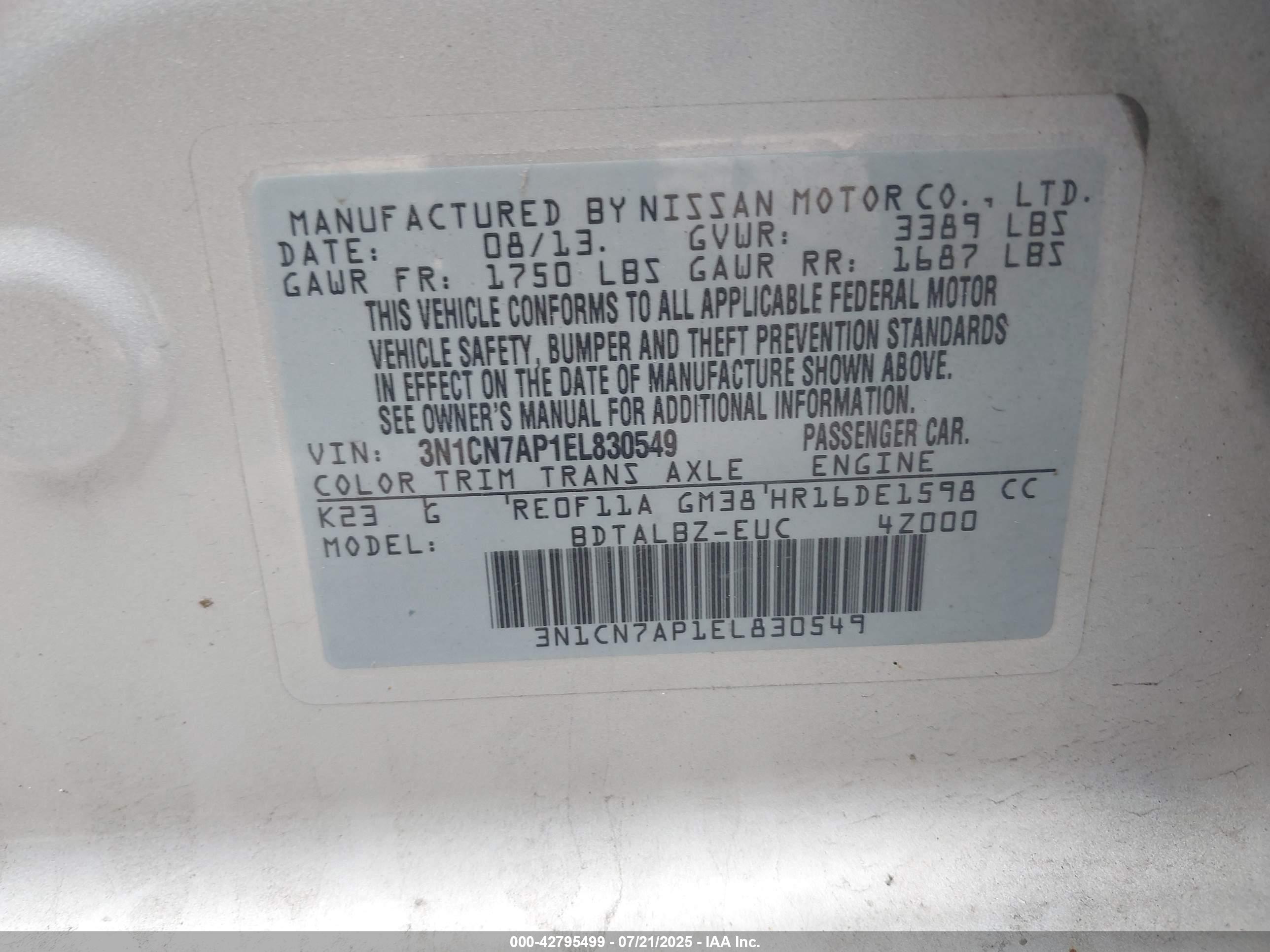 NISSAN VERSA image 9