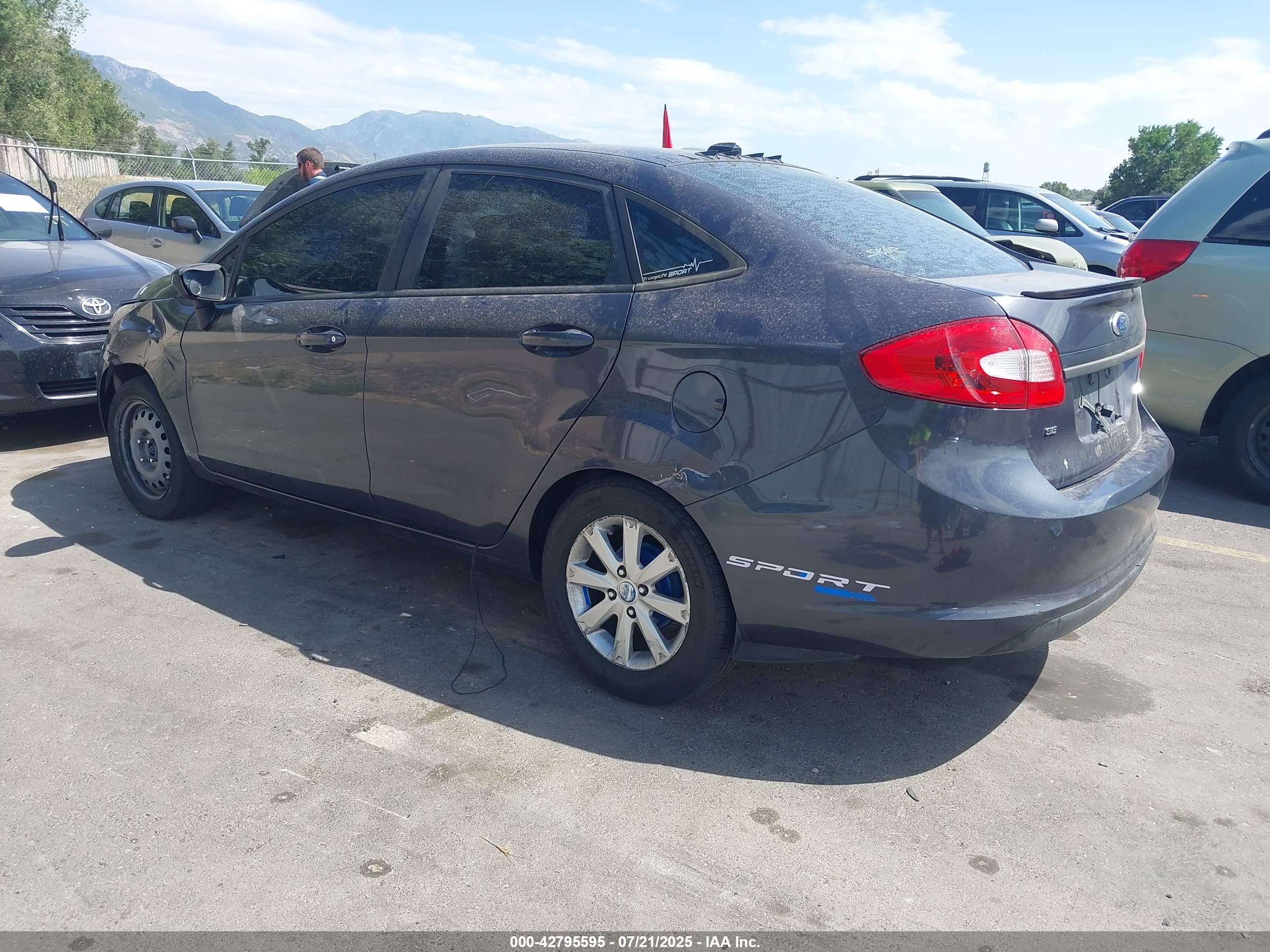 FORD FIESTA image 3