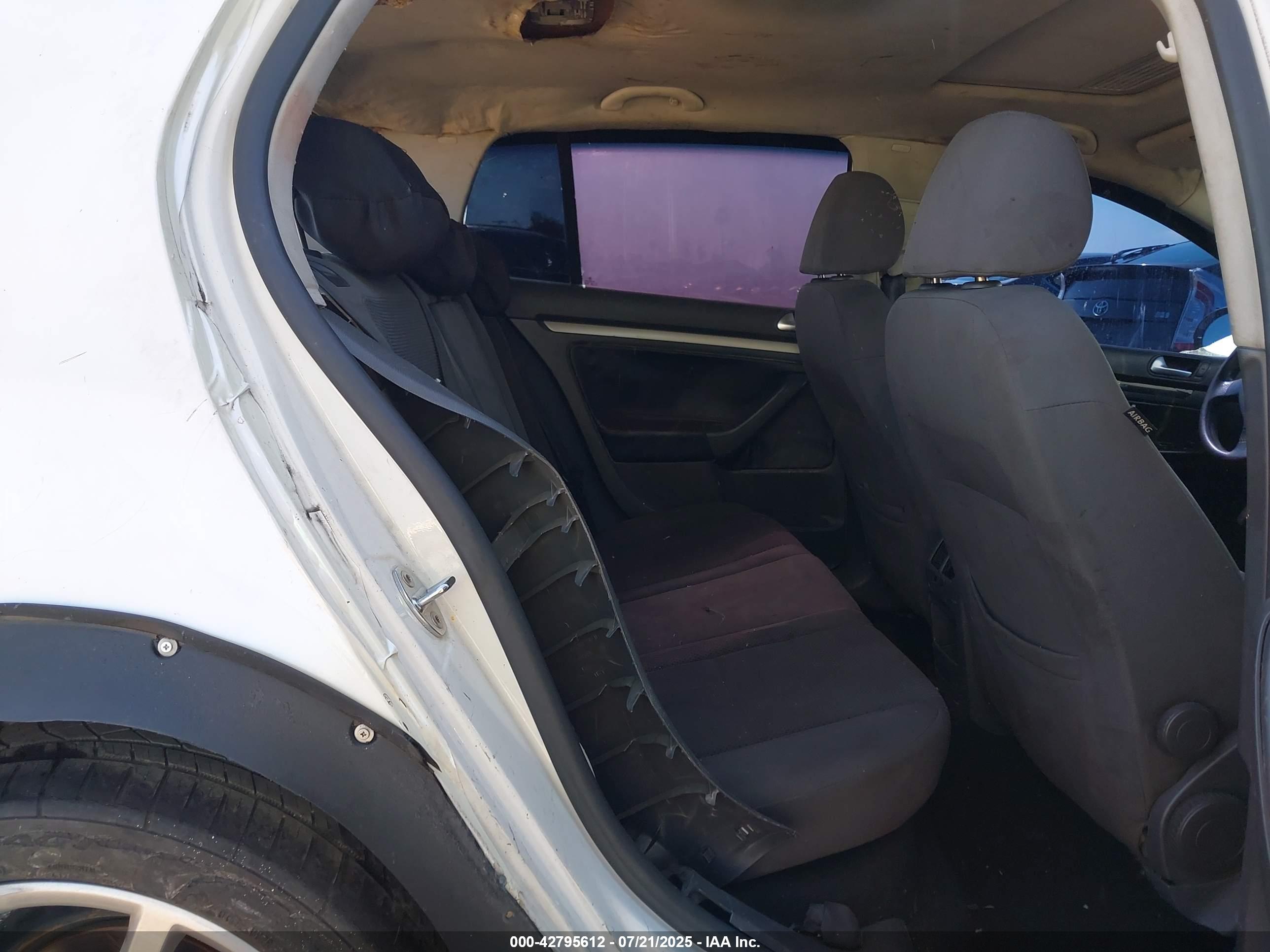 VOLKSWAGEN RABBIT image 8