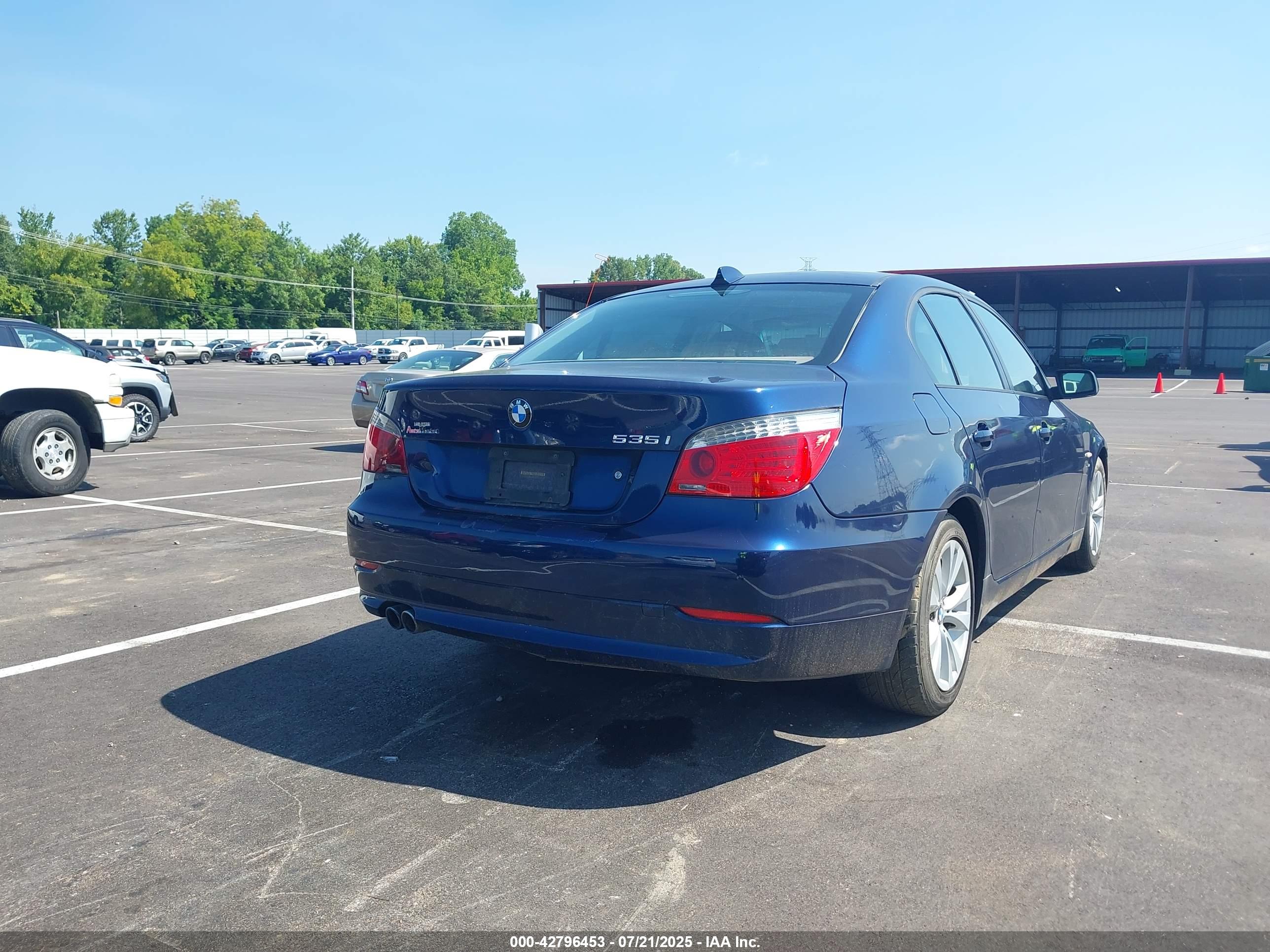 BMW 535I image 3