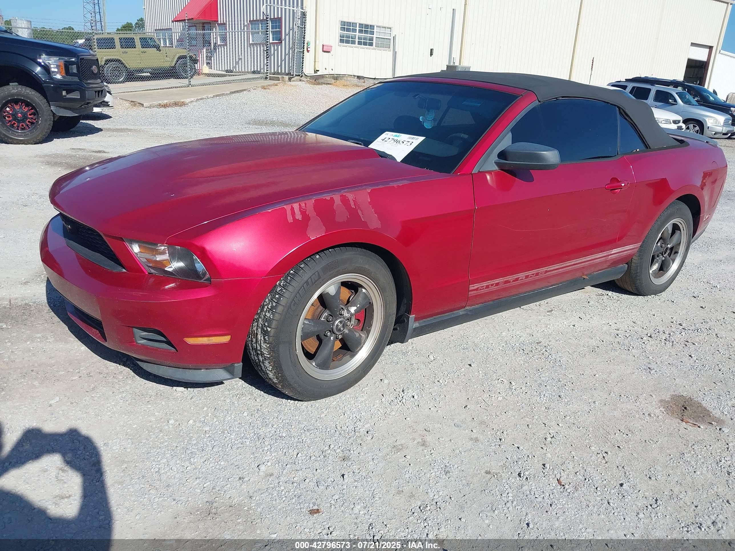 FORD MUSTANG image 2