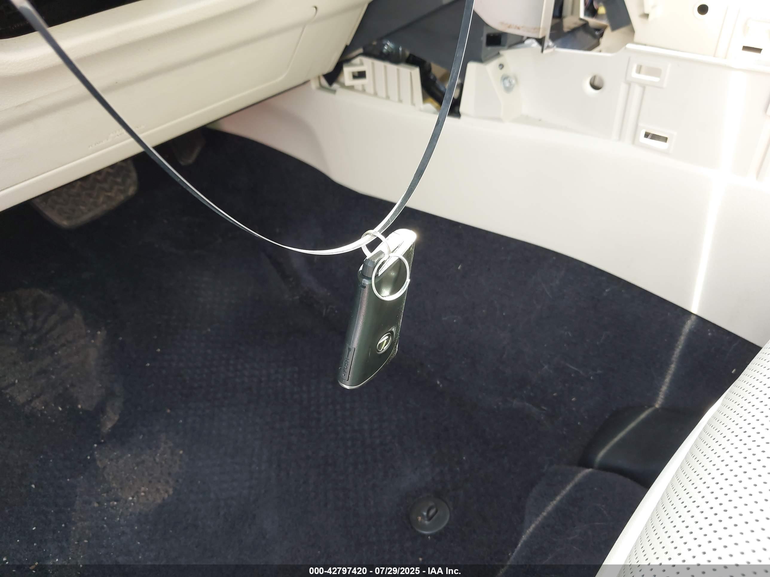 LEXUS GX image 11