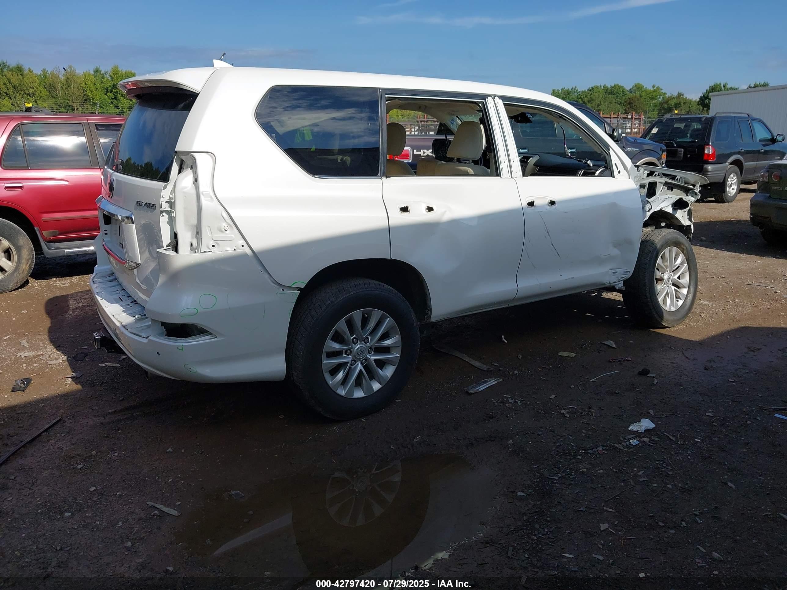 LEXUS GX image 4