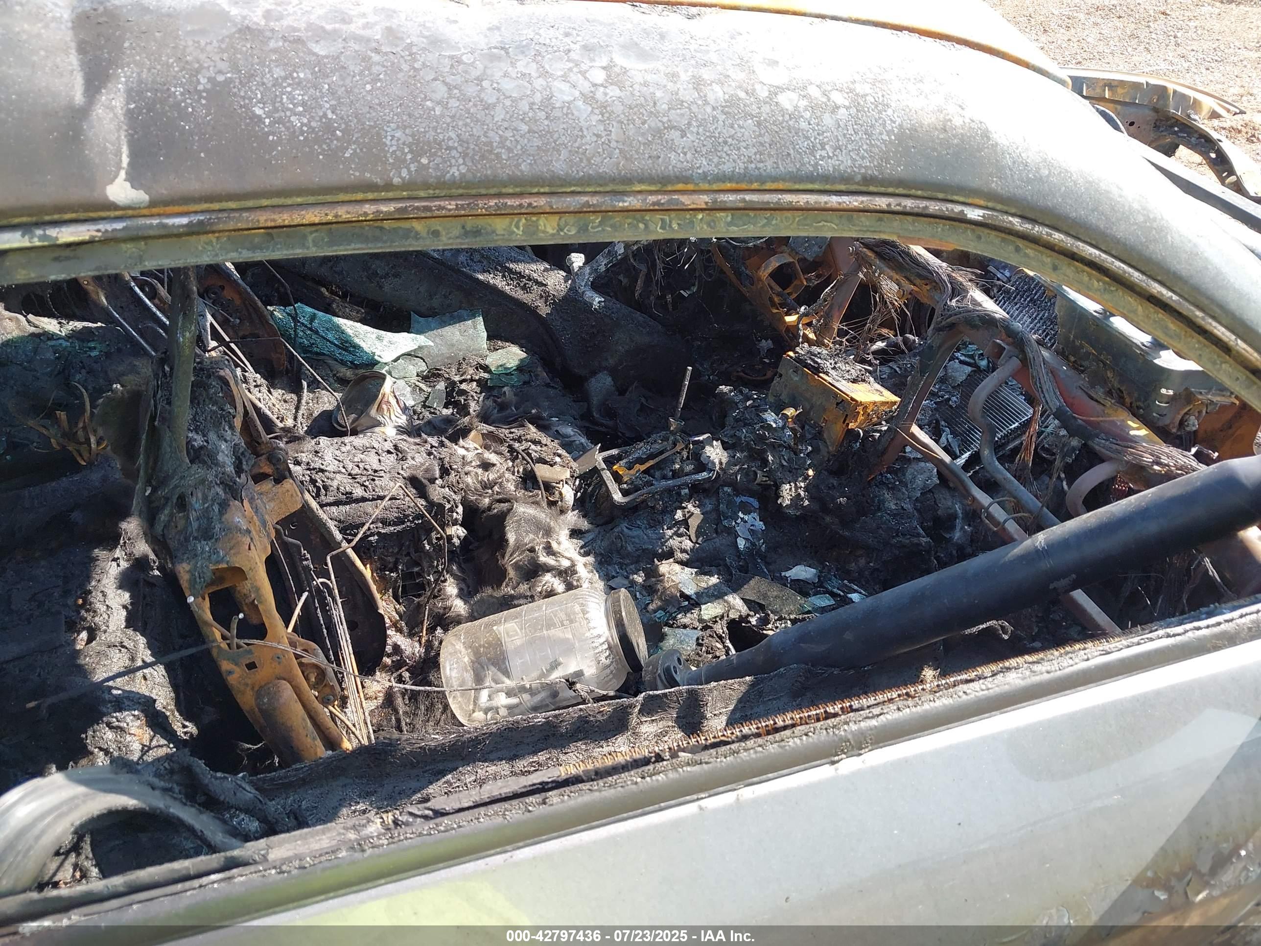 DODGE CHALLENGER image 5