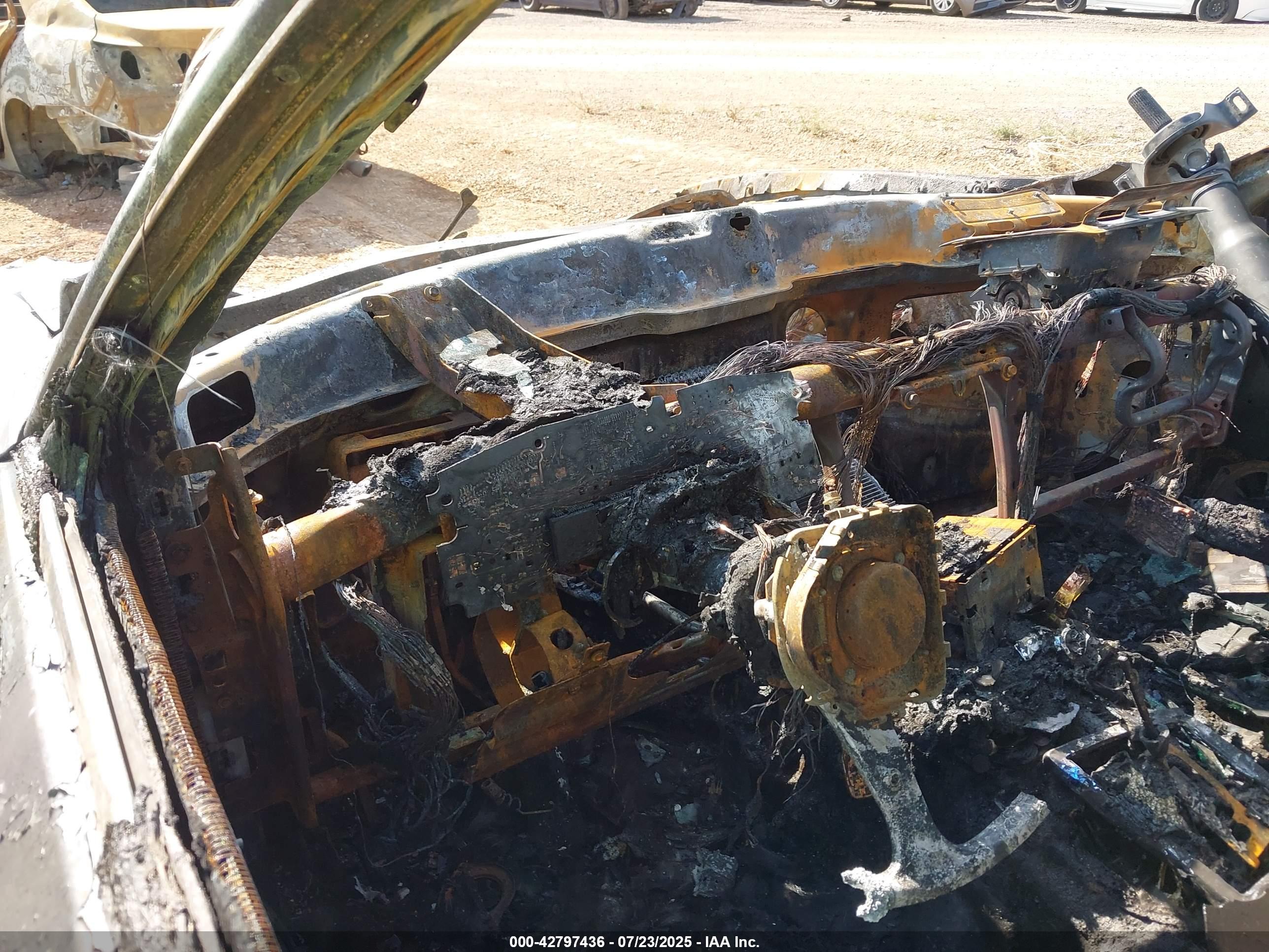 DODGE CHALLENGER image 7