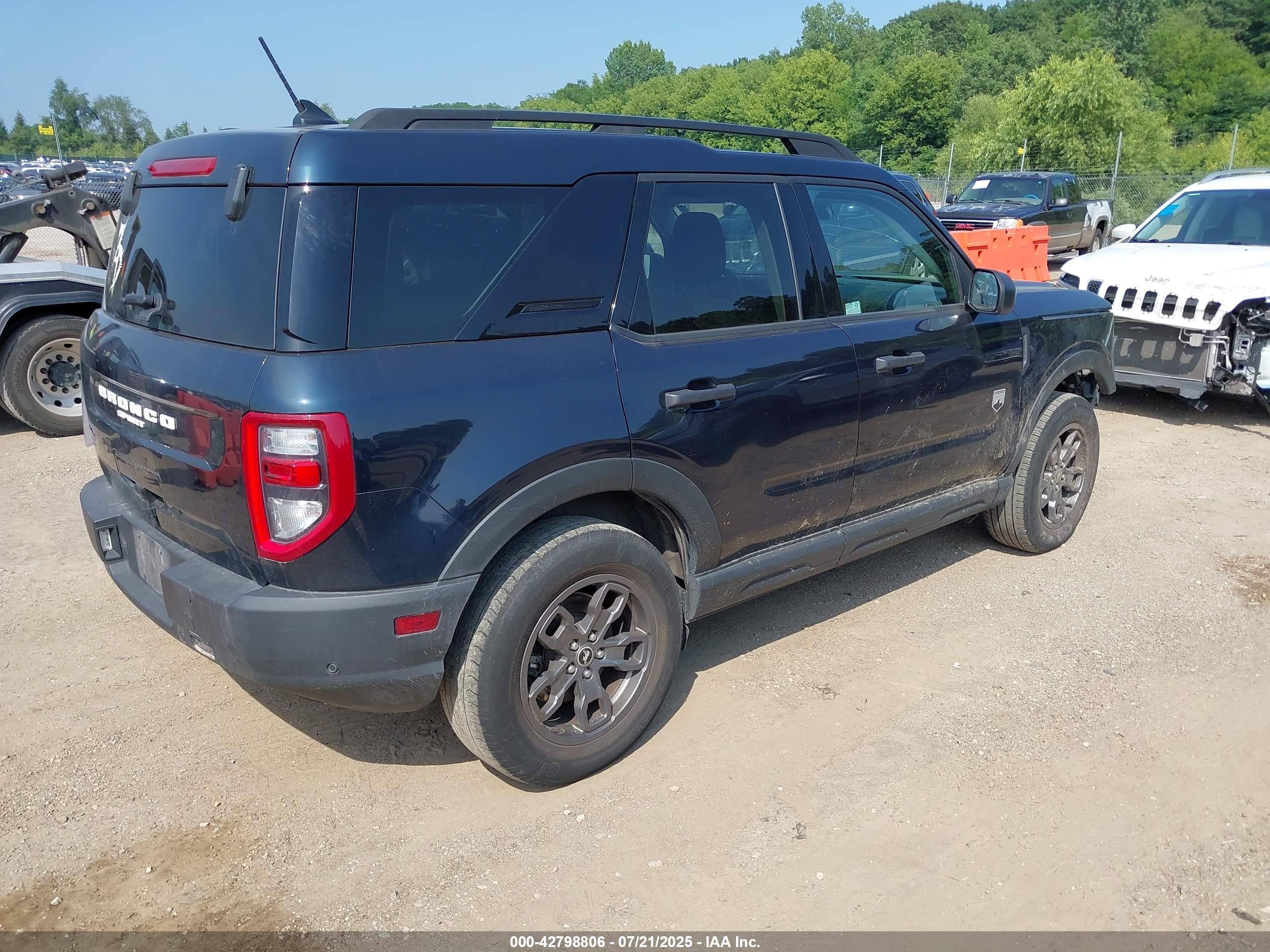 FORD BRONCO image 4