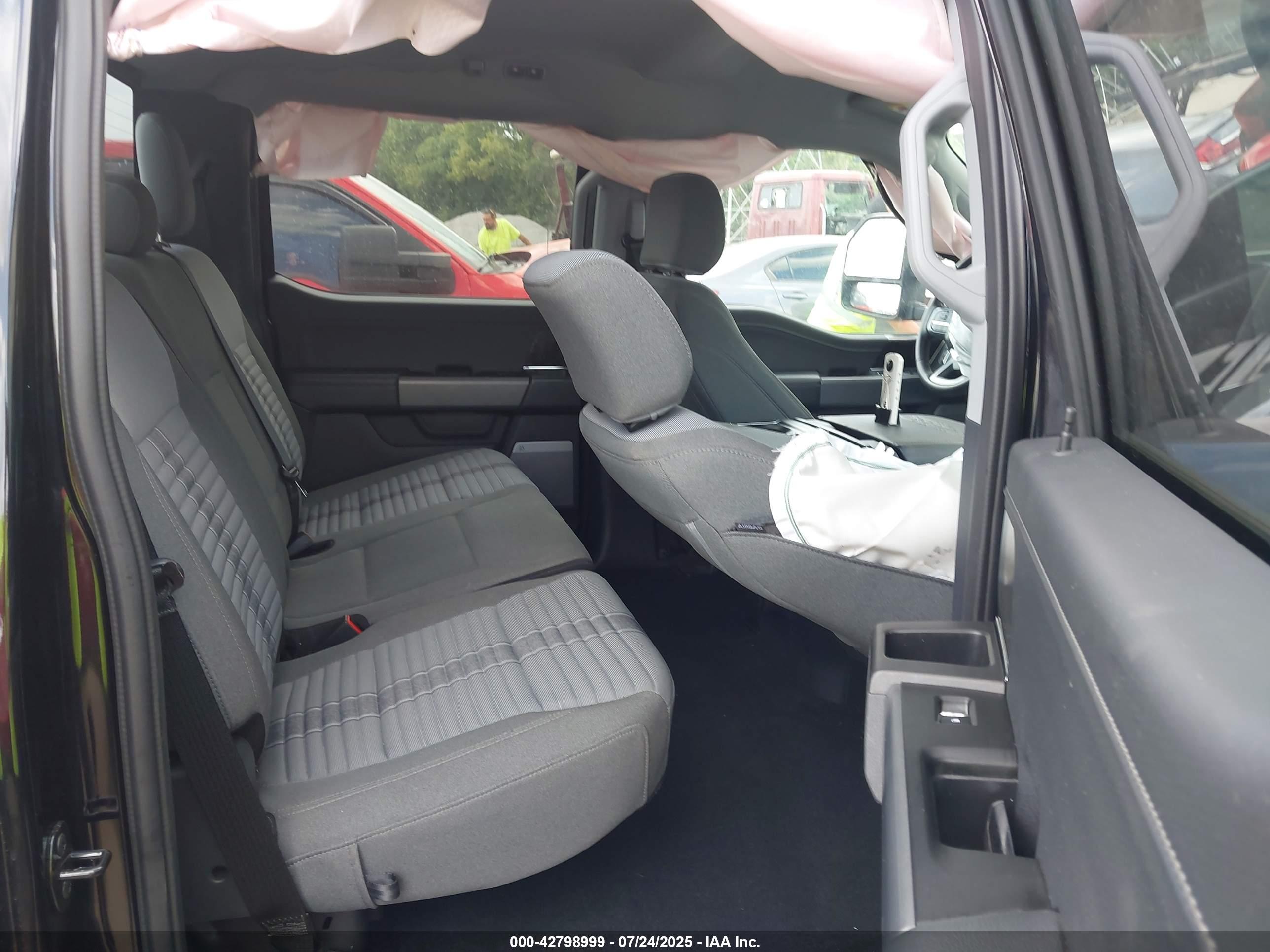 FORD F-150 image 8