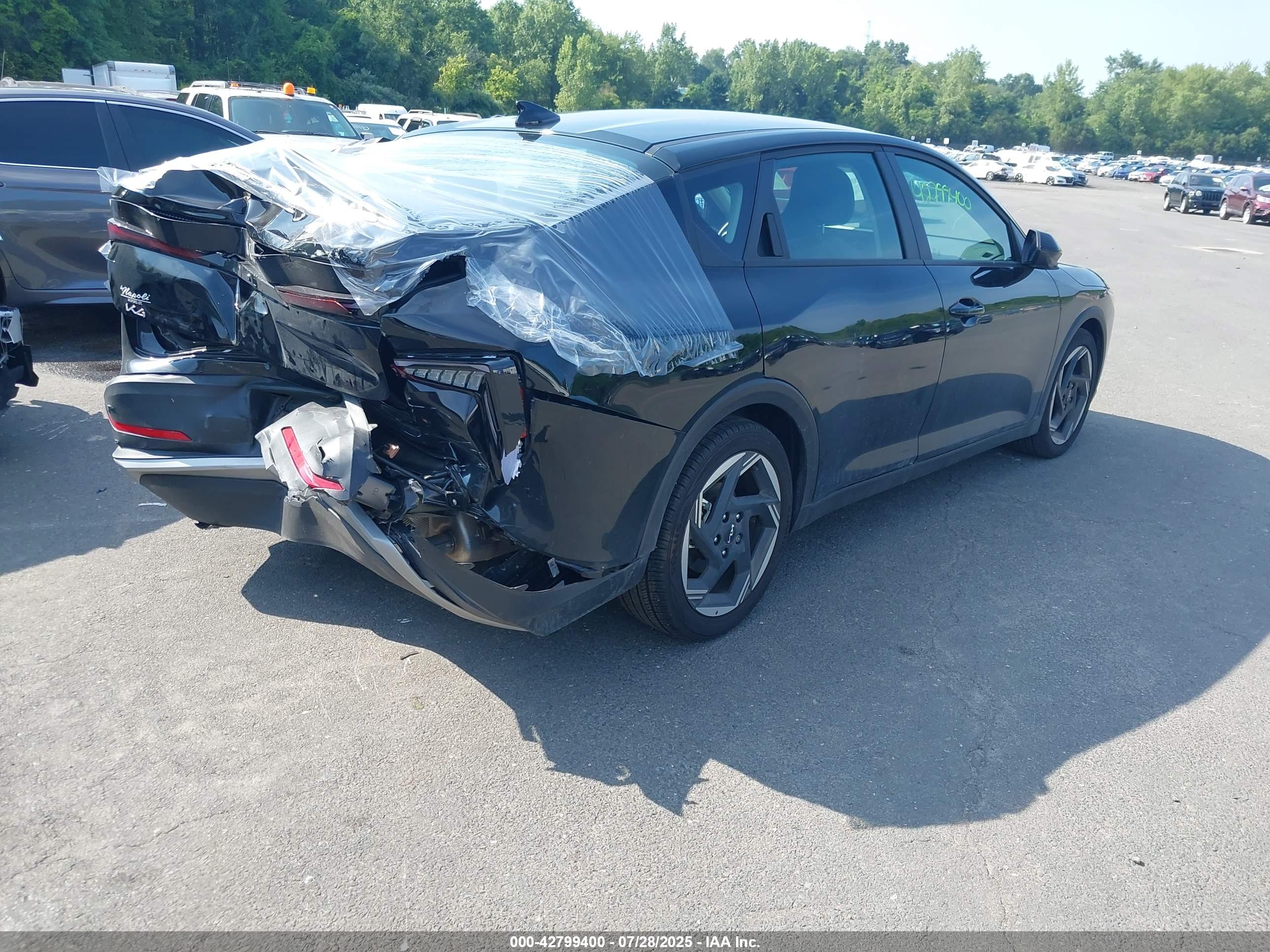 KIA K4 image 4