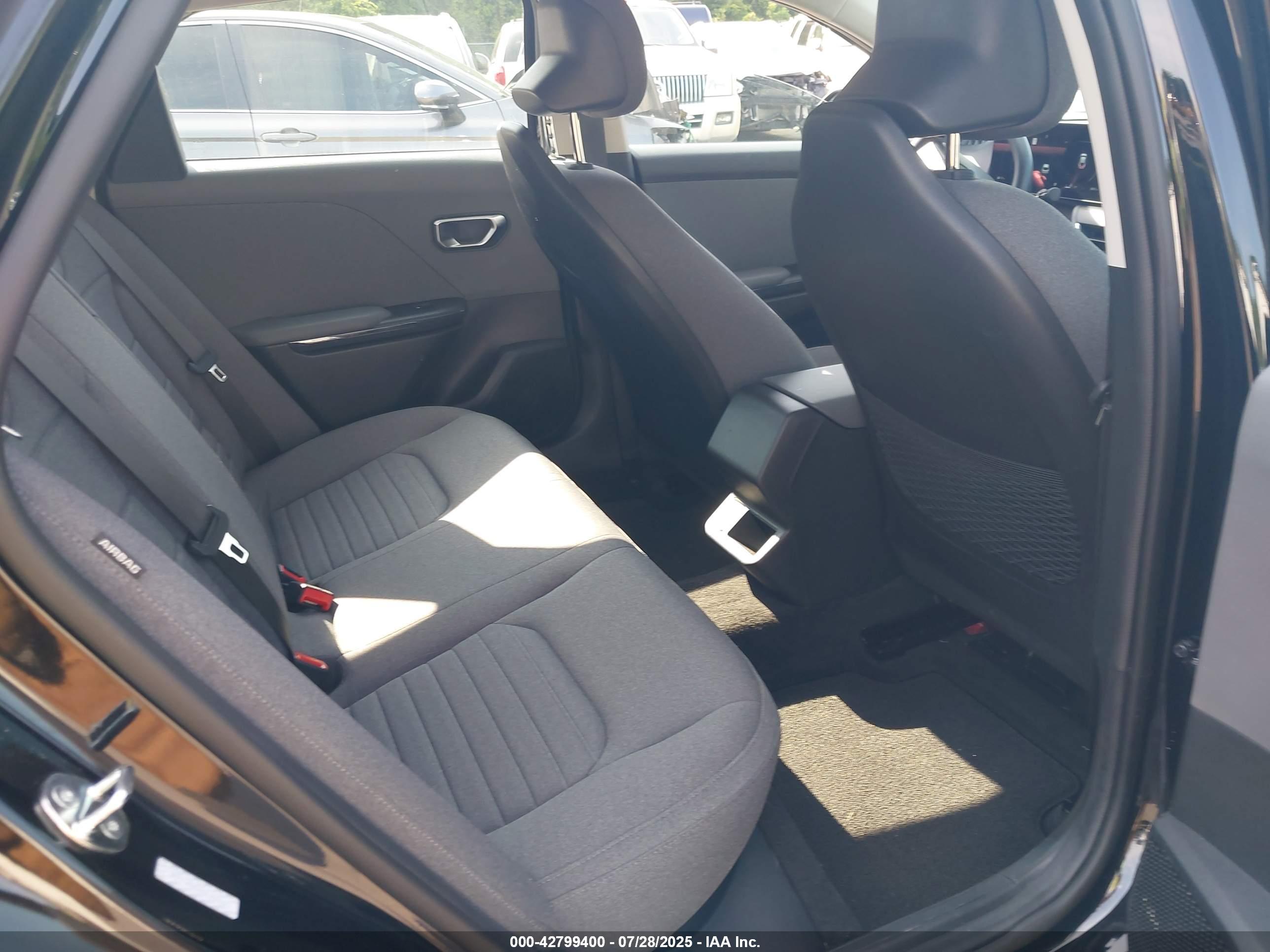 KIA K4 image 8