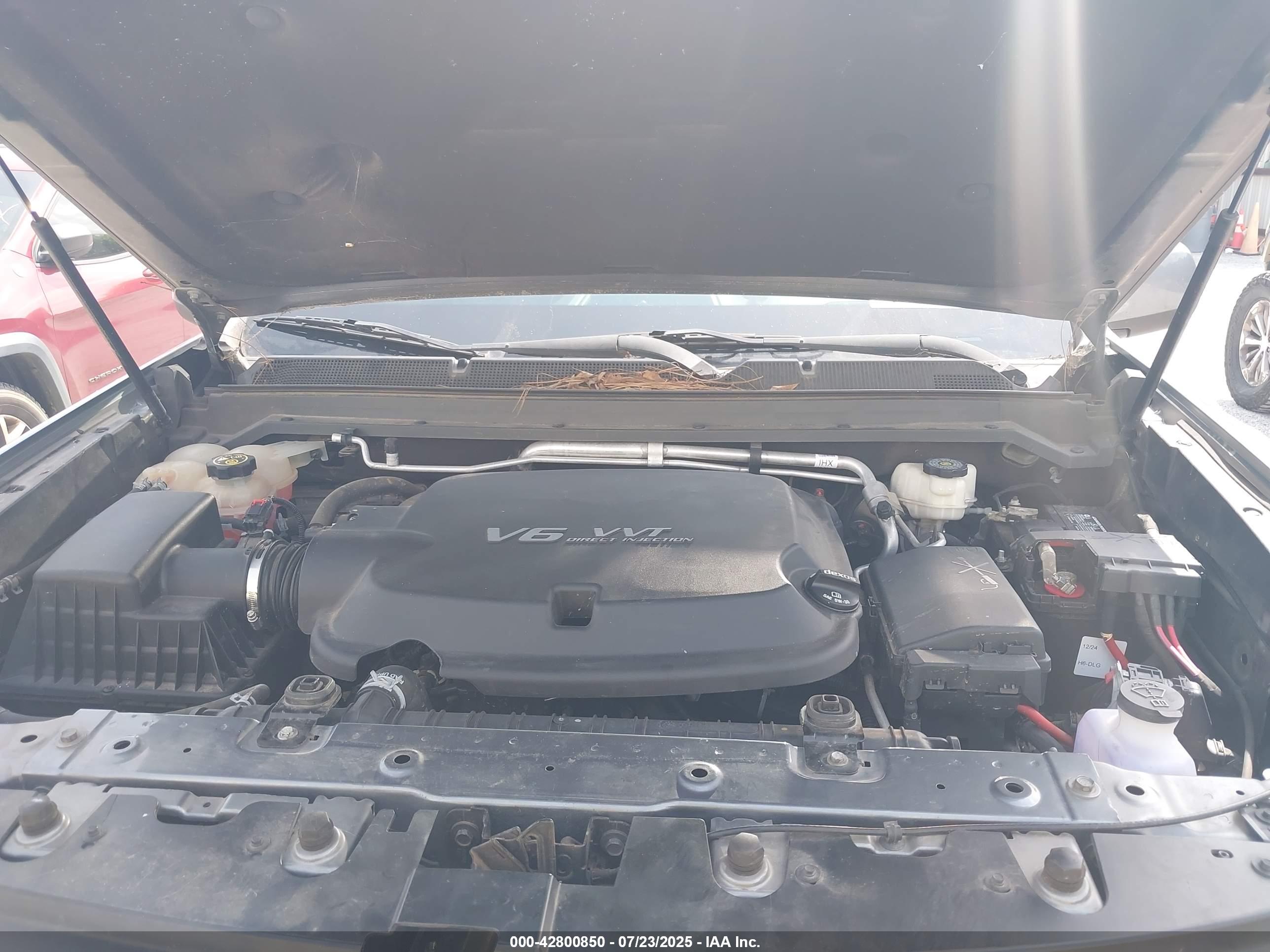 CHEVROLET COLORADO image 10