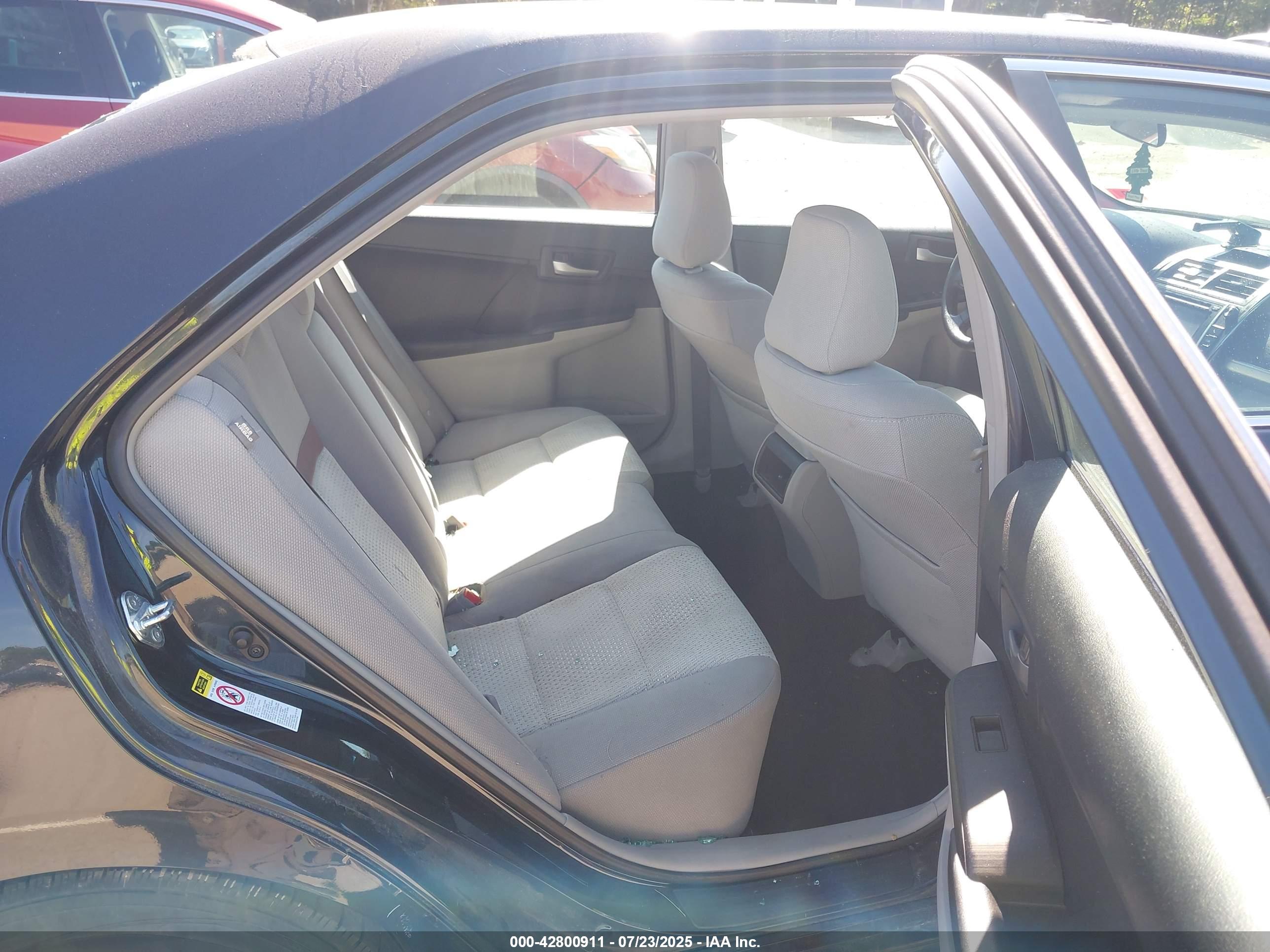 TOYOTA CAMRY image 8