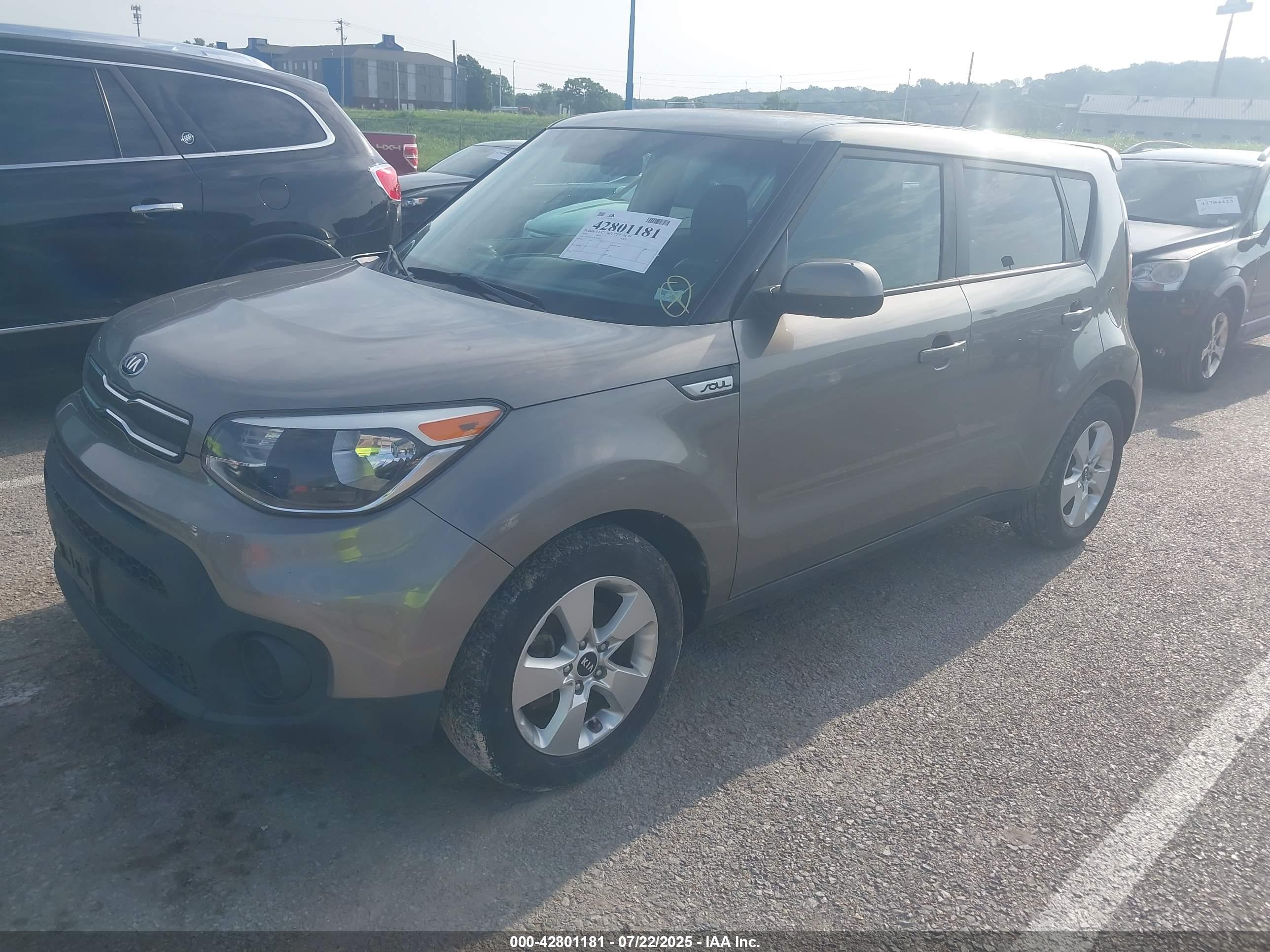 KIA SOUL image 2
