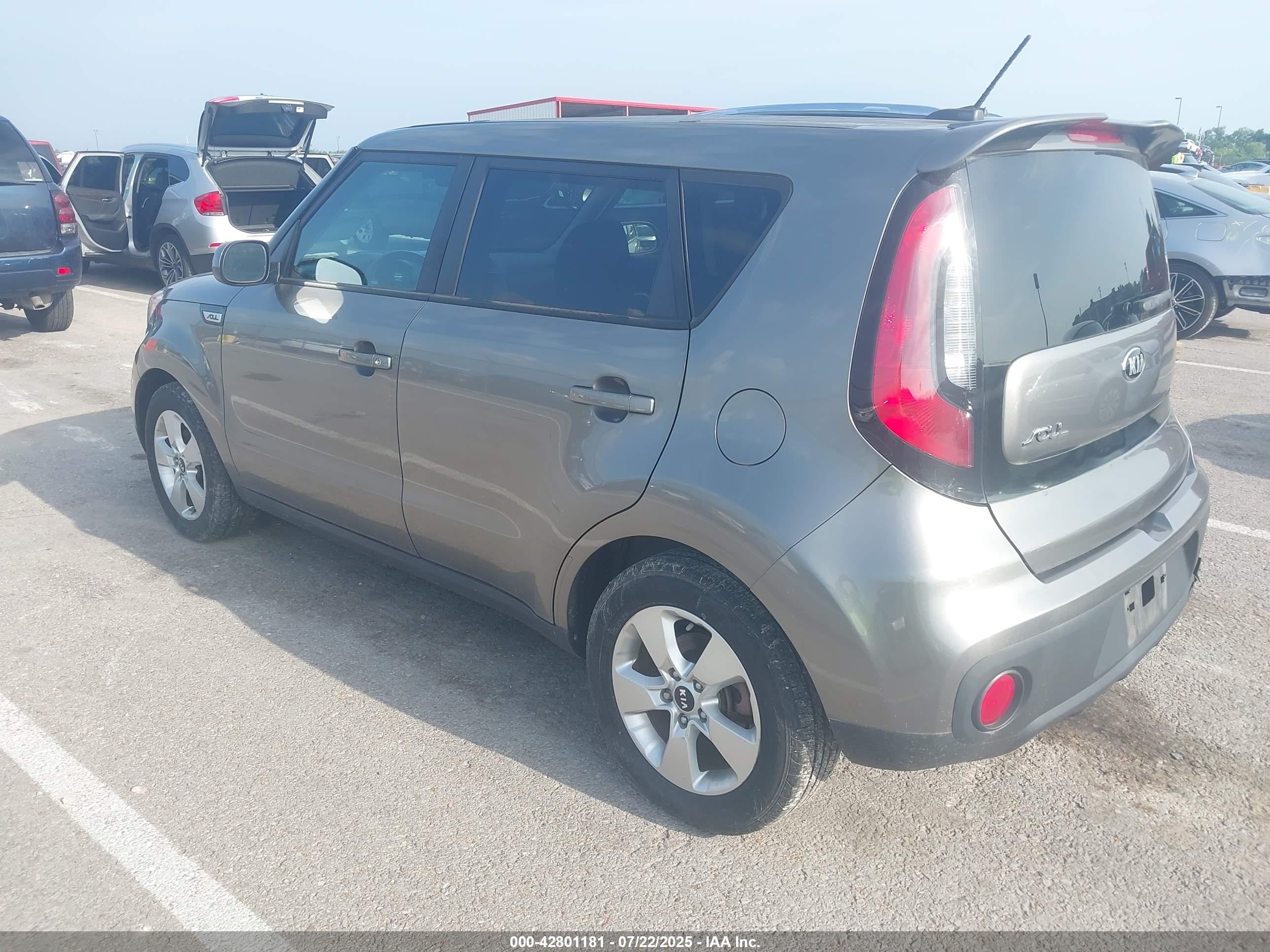 KIA SOUL image 3